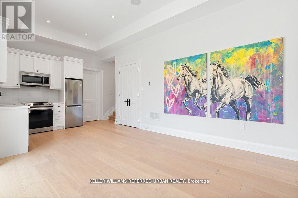 54 Cronin Drive, Toronto, Ontario  M9B 4V1 - Photo 33 - W12786280