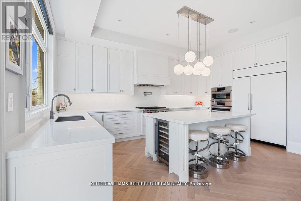 54 Cronin Drive, Toronto, Ontario  M9B 4V1 - Photo 5 - W12786280