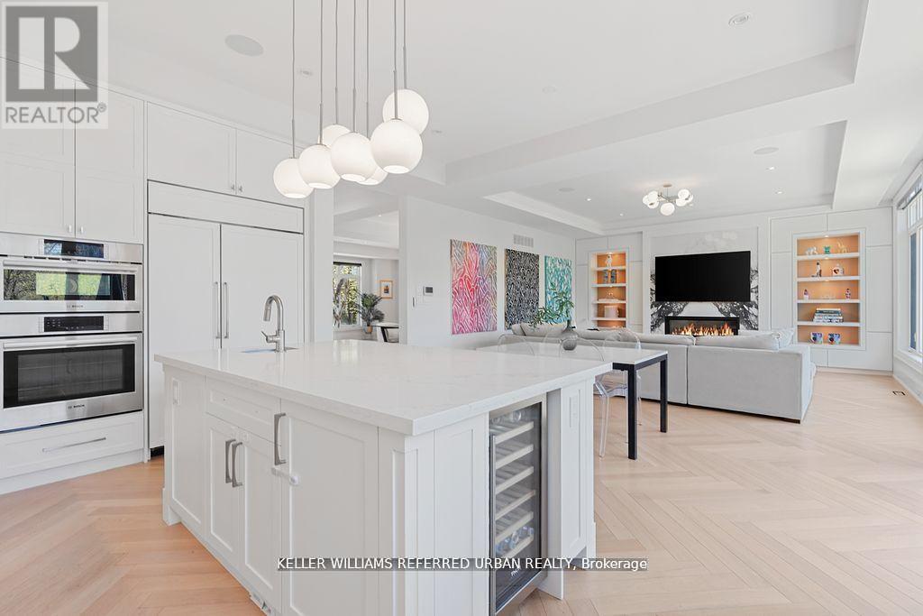 54 Cronin Drive, Toronto, Ontario  M9B 4V1 - Photo 8 - W12786280