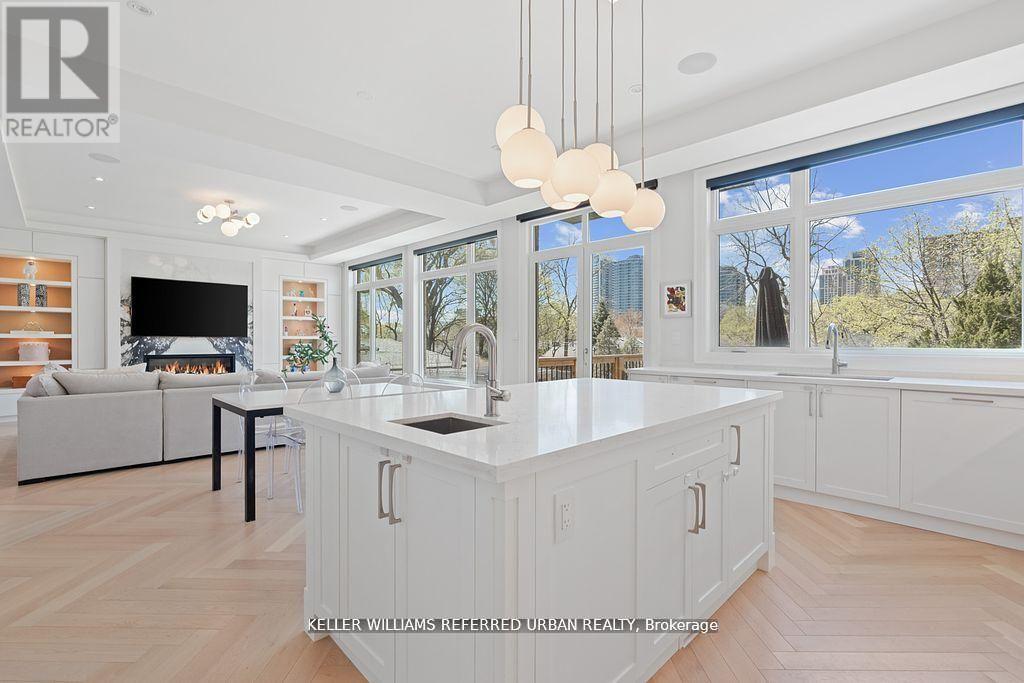 54 Cronin Drive, Toronto, Ontario  M9B 4V1 - Photo 9 - W12786280