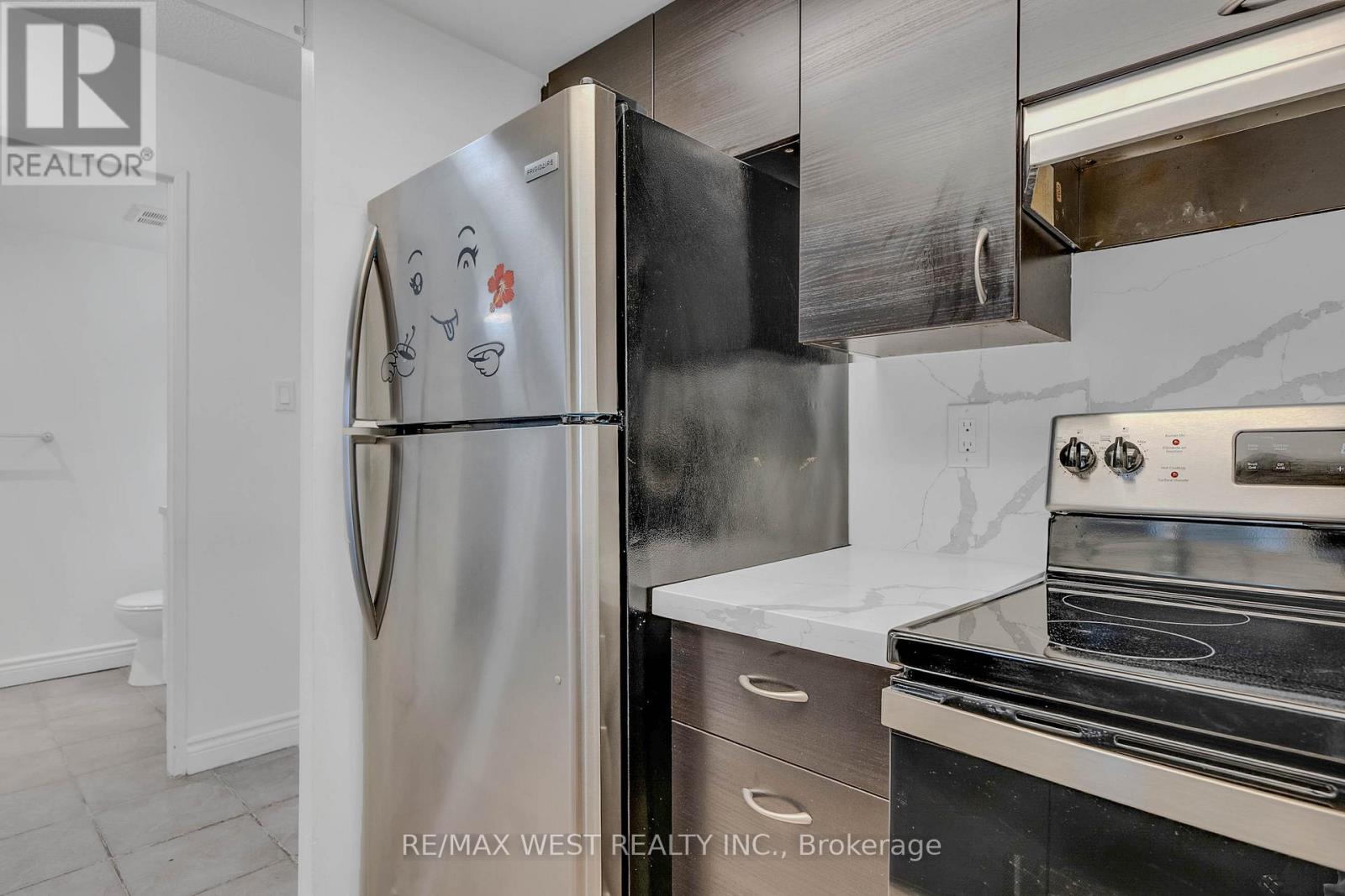 1102 - 285 Enfield Place, Mississauga, Ontario  L5M 6E9 - Photo 16 - W12786282