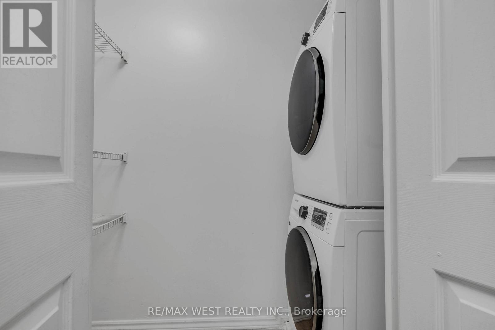 1102 - 285 Enfield Place, Mississauga, Ontario  L5M 6E9 - Photo 18 - W12786282