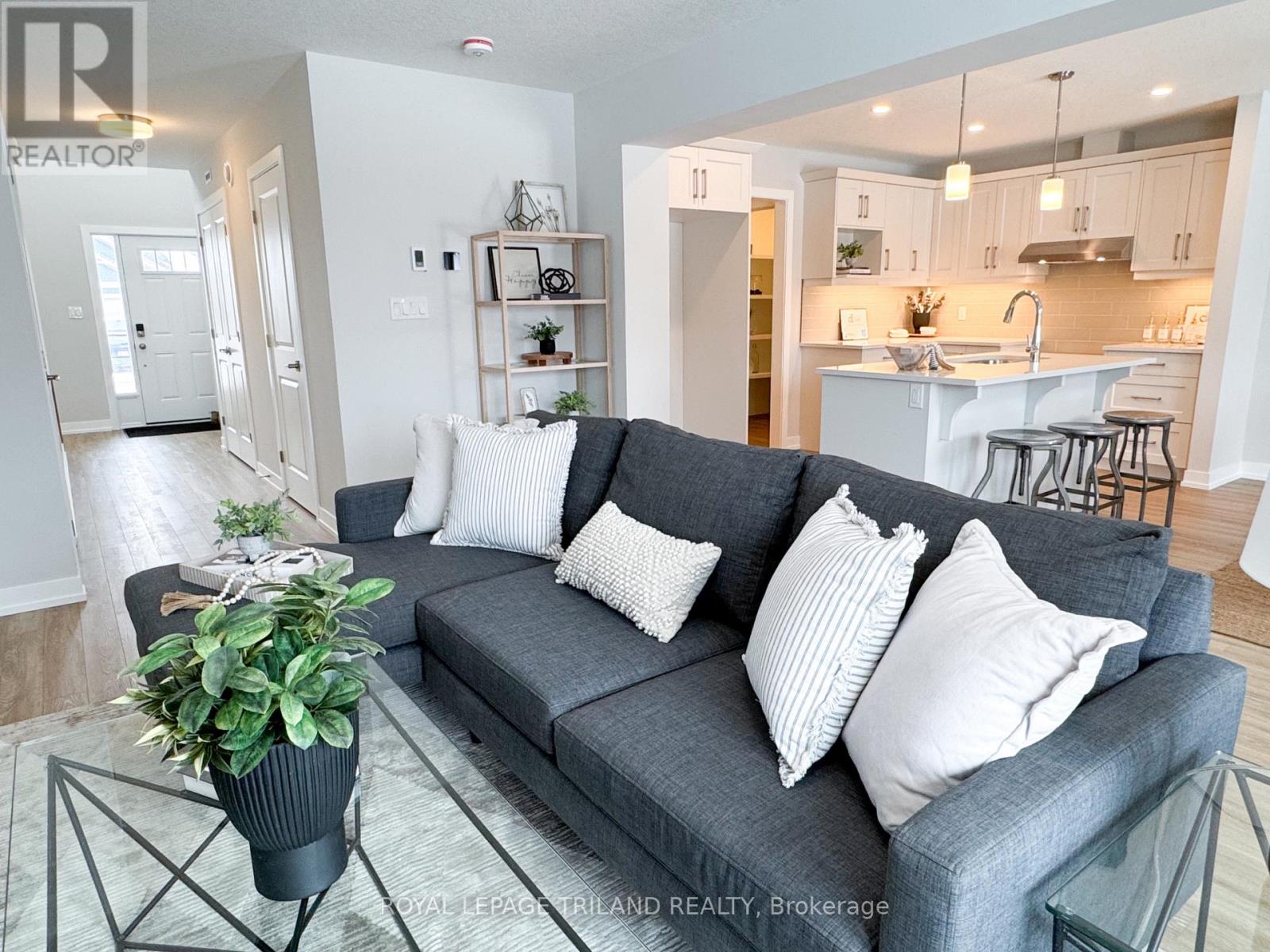 112 Styles Drive, St. Thomas, Ontario  N5R 0N8 - Photo 9 - X12596820