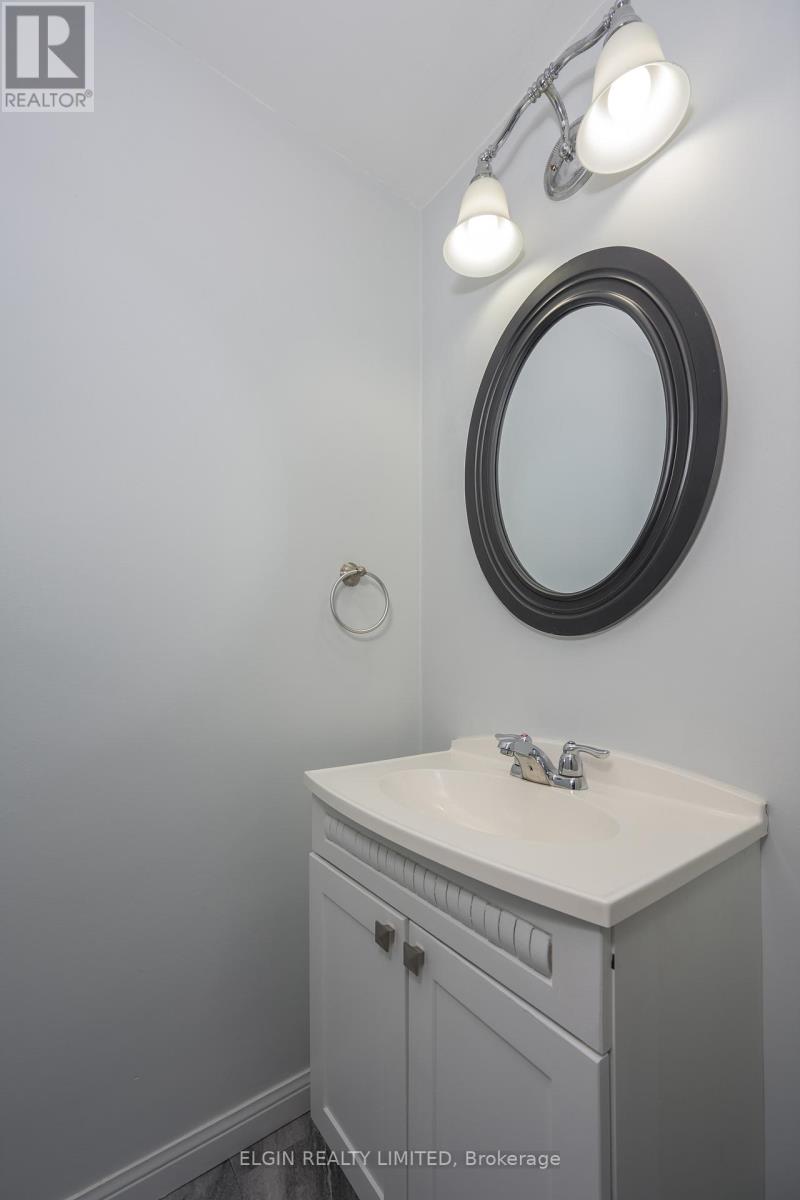 432 Forest Avenue, St. Thomas, Ontario  N5R 2K9 - Photo 10 - X12773896