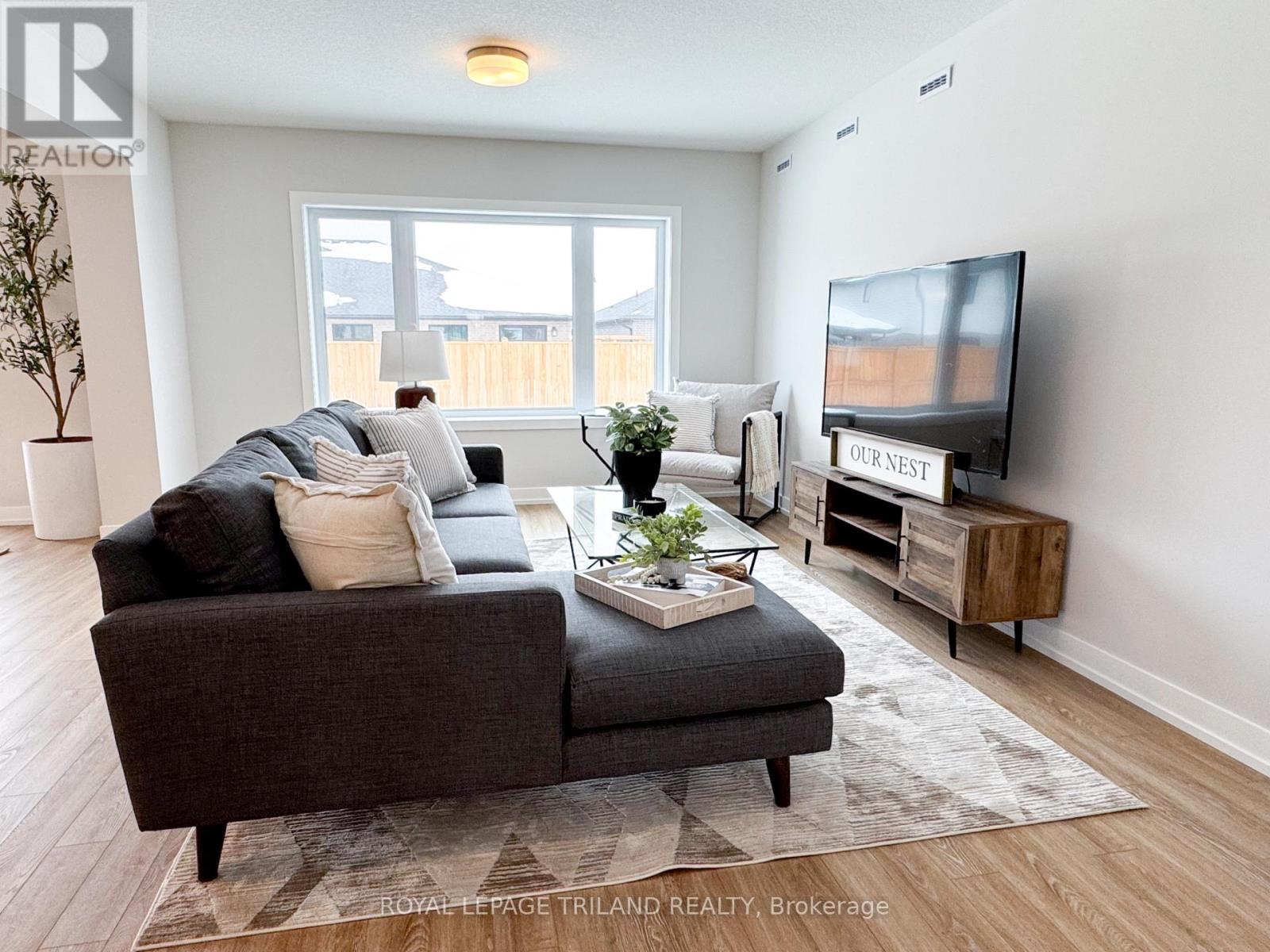 112 Styles Drive, St. Thomas, Ontario  N5R 0N8 - Photo 5 - X12596820