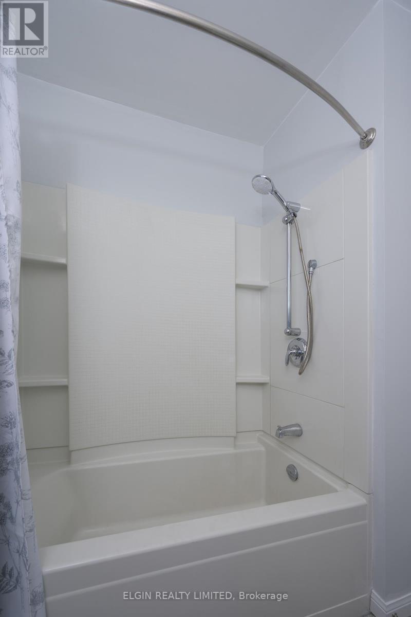 432 Forest Avenue, St. Thomas, Ontario  N5R 2K9 - Photo 18 - X12773896