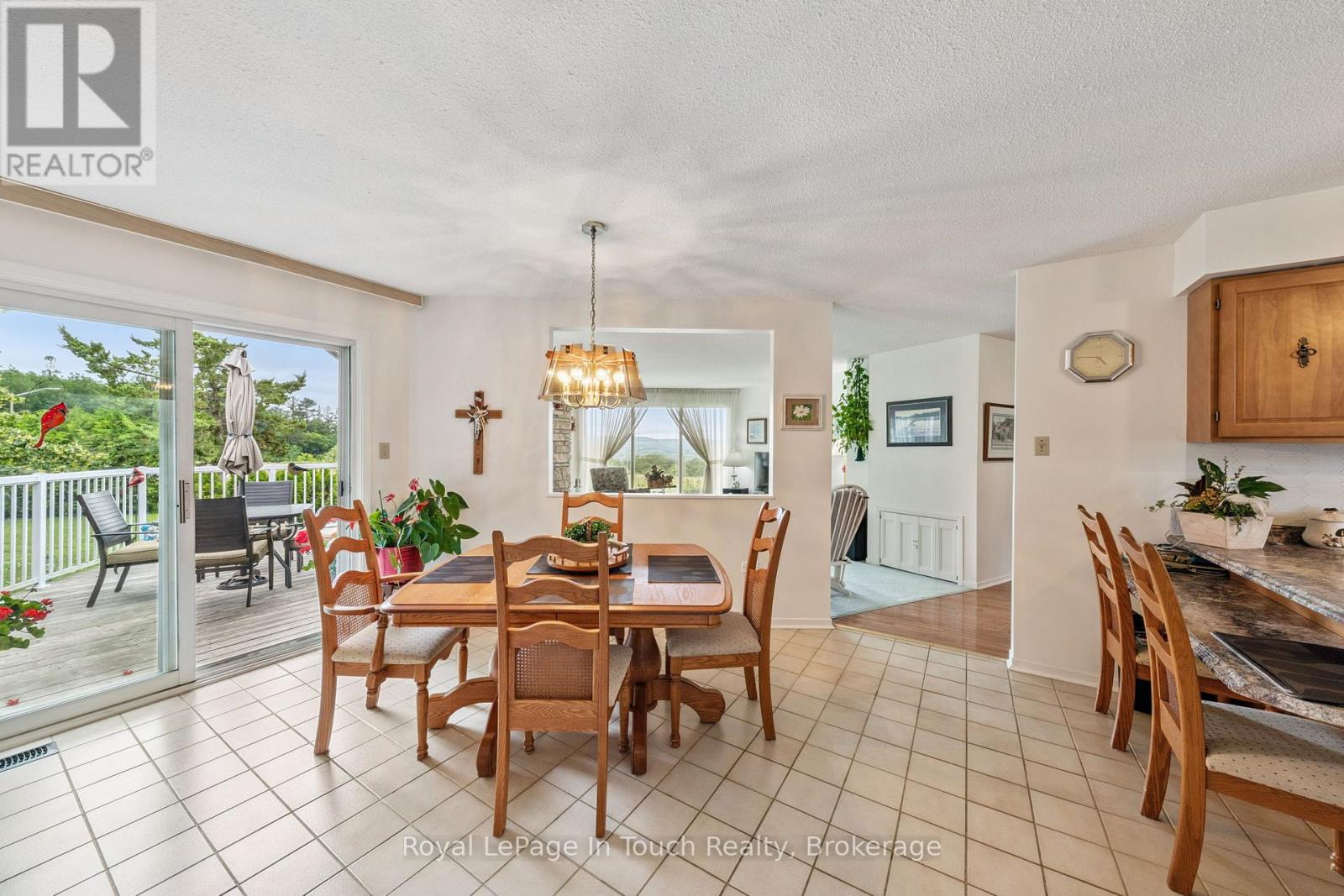 40 Payette Drive, Penetanguishene, Ontario  L9M 1H5 - Photo 11 - S12786466