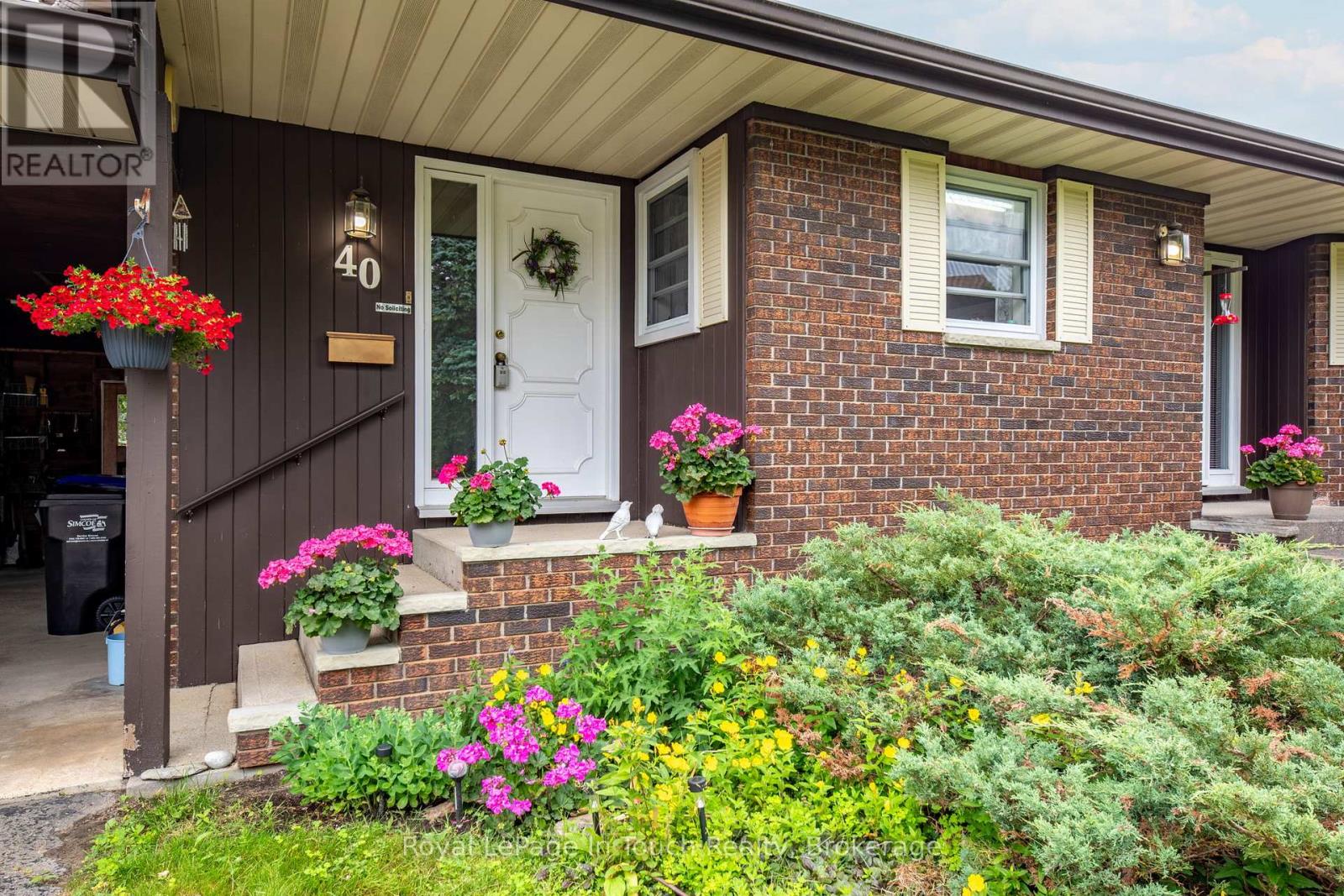 40 Payette Drive, Penetanguishene, Ontario  L9M 1H5 - Photo 2 - S12786466