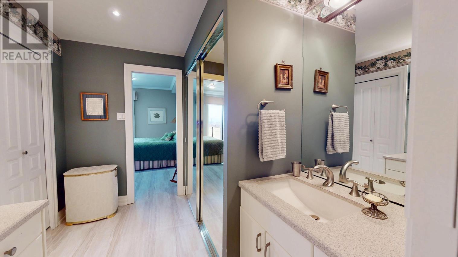 1139 Queen St E # Ph1, Sault Ste. Marie, Ontario  P6A 6K5 - Photo 28 - SM260085