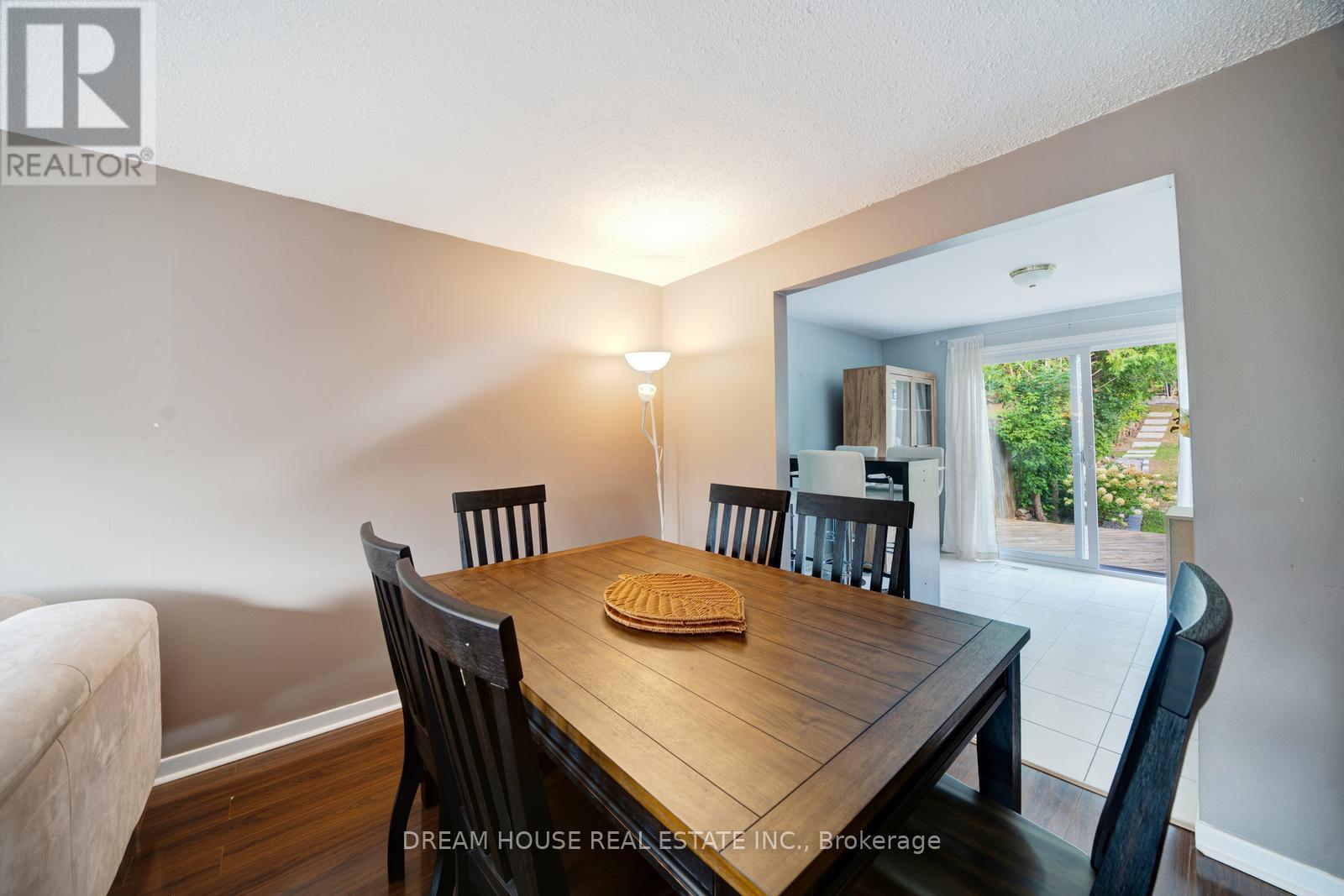 2048 Walker Avenue, Peterborough, Ontario  K9L 1S1 - Photo 12 - X12786214