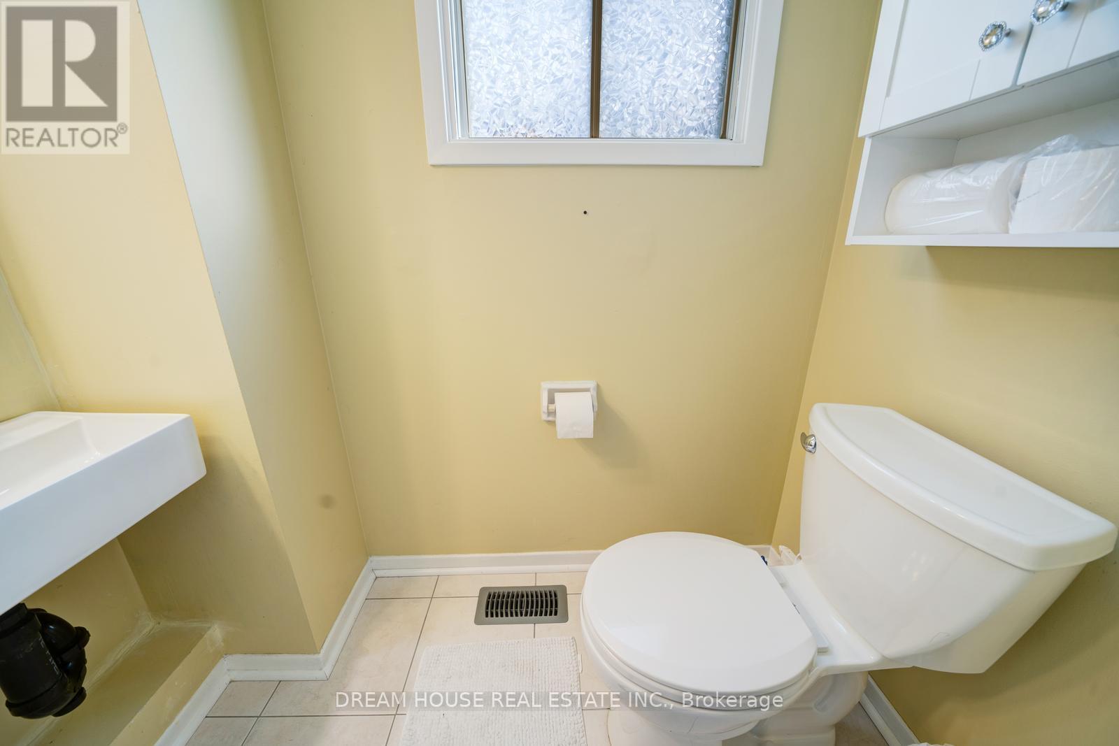 2048 Walker Avenue, Peterborough, Ontario  K9L 1S1 - Photo 15 - X12786214