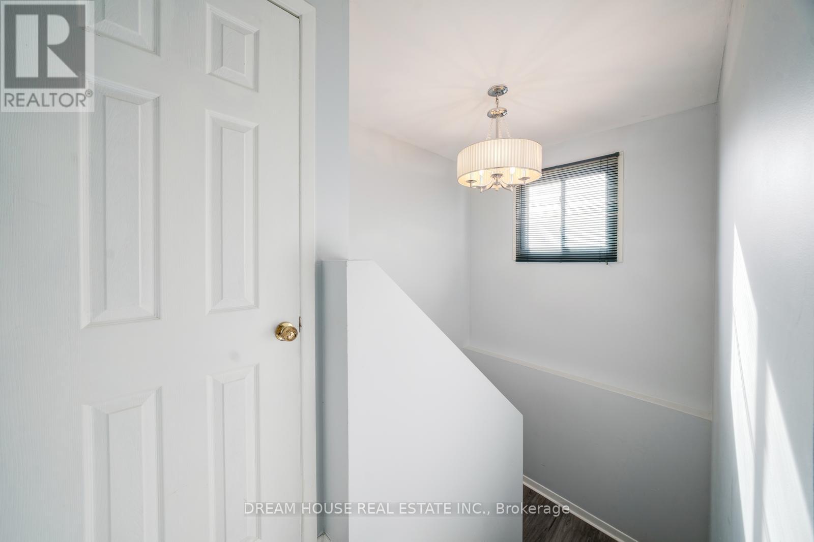 2048 Walker Avenue, Peterborough, Ontario  K9L 1S1 - Photo 16 - X12786214