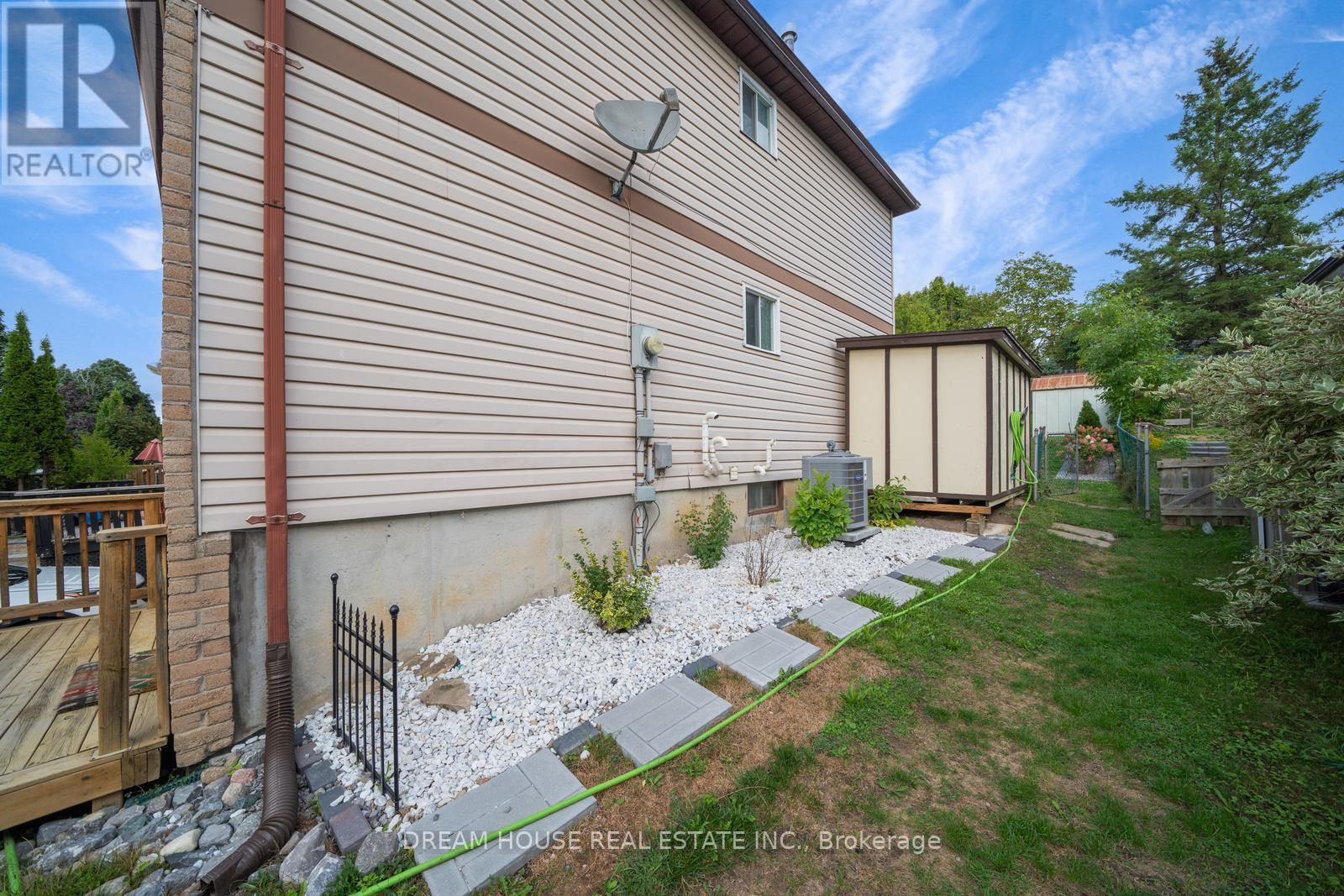 2048 Walker Avenue, Peterborough, Ontario  K9L 1S1 - Photo 34 - X12786214