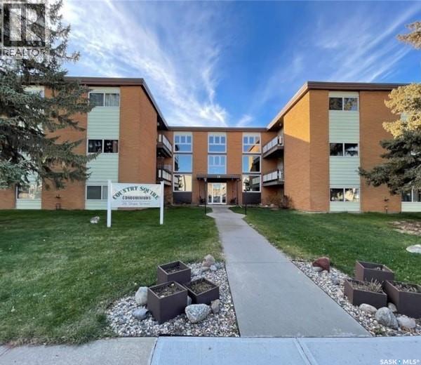 31 26 Shaw Street, Regina, Saskatchewan  S4R 3M4 - Photo 1 - SK028253