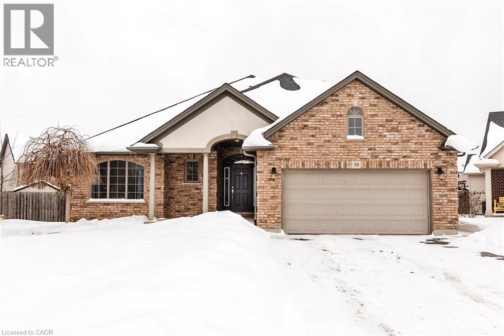 39 Bellevue Court, Welland, Ontario  L3C 7M1 - Photo 1 - 40802279