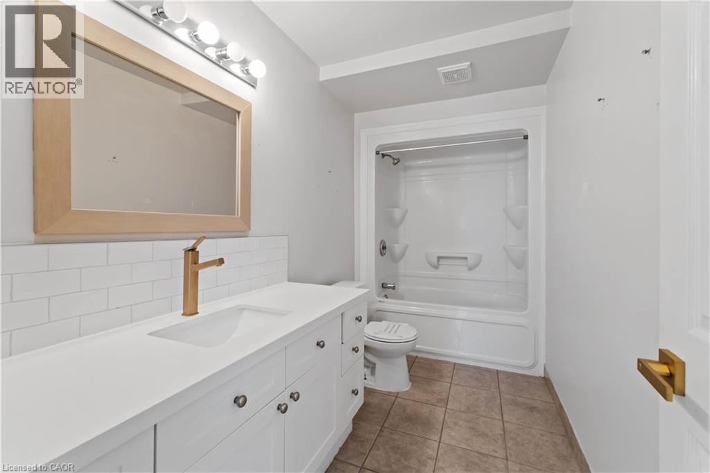 1056 Beach Boulevard, Hamilton, Ontario  L8H 6Z4 - Photo 18 - 40802312