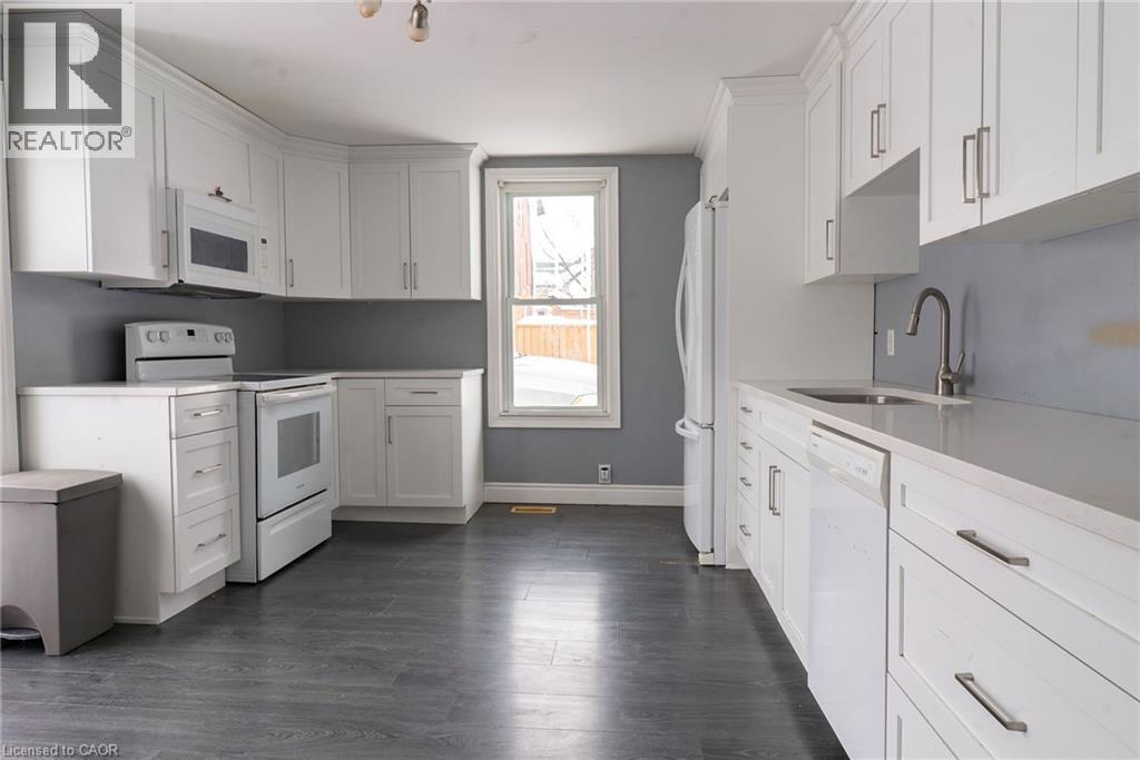 16 Franklin Street, Welland, Ontario  L3C 1R7 - Photo 6 - 40804961