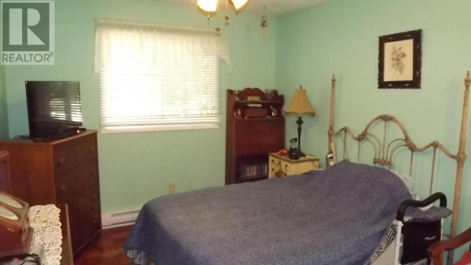 7 Feltz Rd, Elliot Lake, Ontario  P5A 1V3 - Photo 11 - SM260293