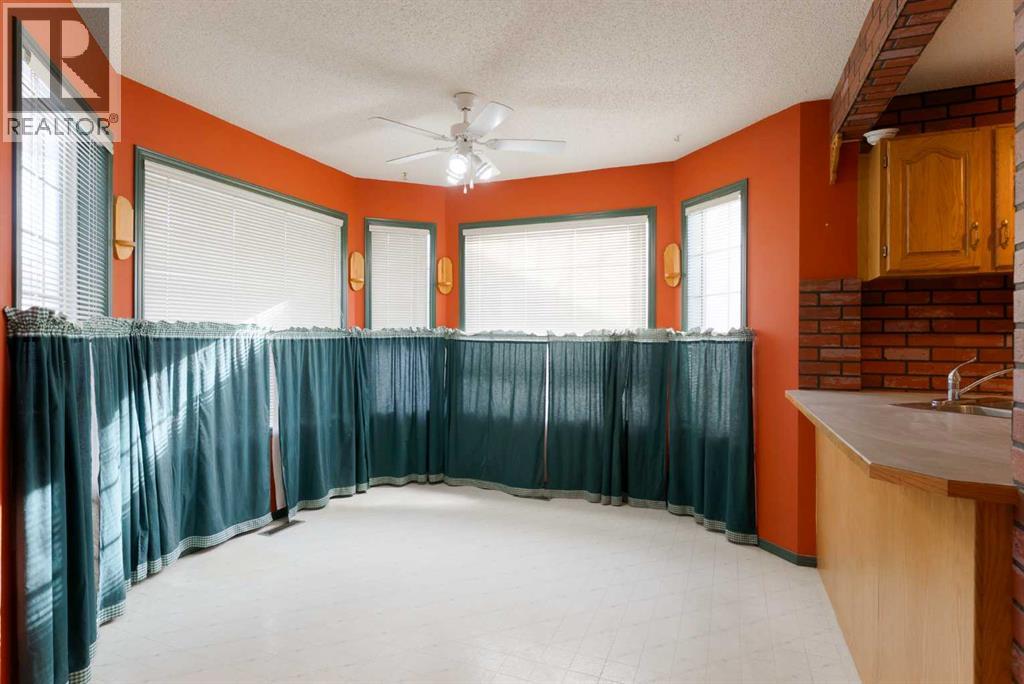 507 Citadel Terrace Nw, Calgary, Alberta  T3G 3X3 - Photo 5 - A2283431