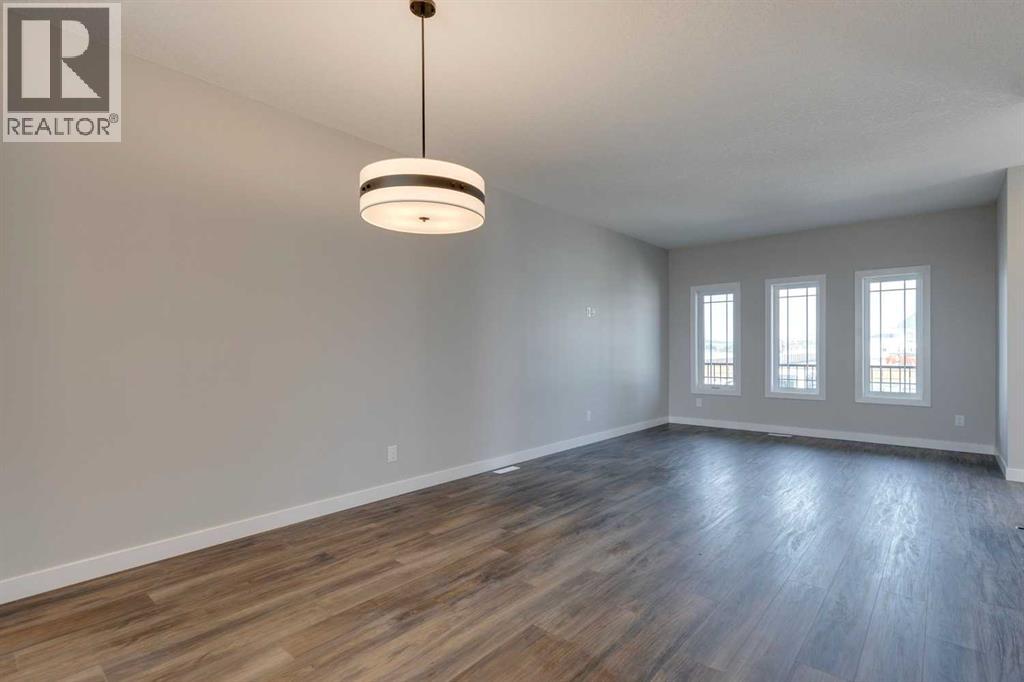 53 Southborough Lane, Cochrane, Alberta  T4C 3J5 - Photo 11 - A2286143