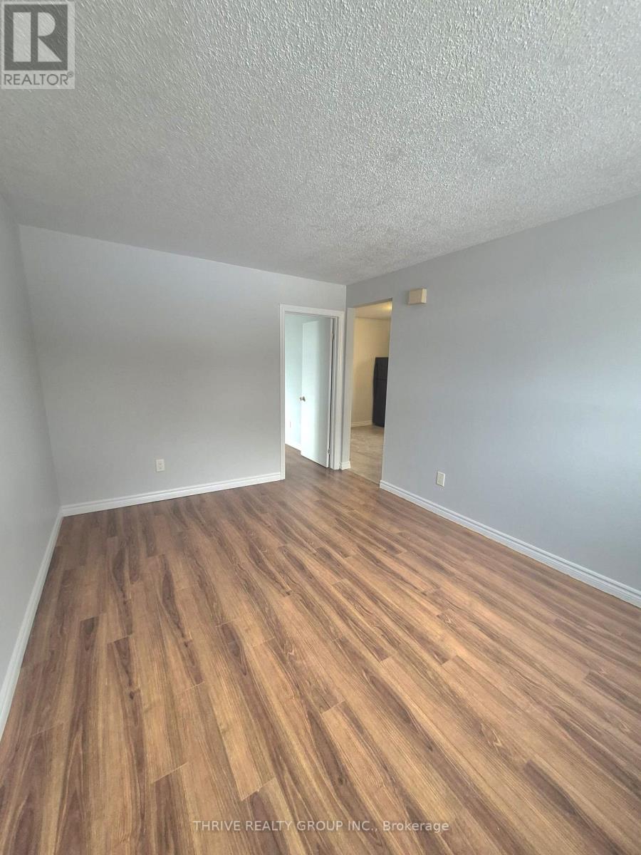 2 - 184 Simcoe Street, London East, Ontario  N6B 1H9 - Photo 3 - X12786388