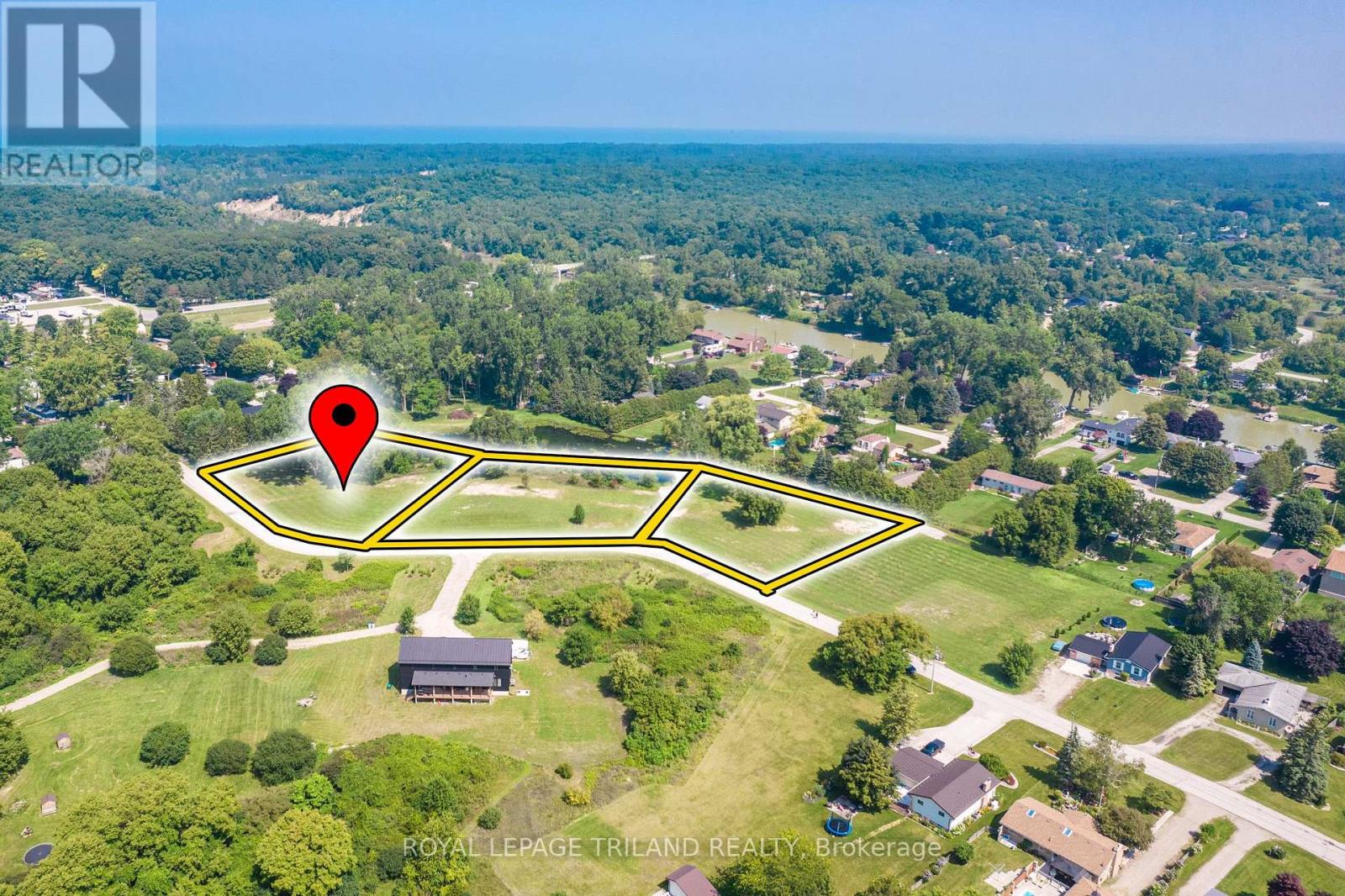 9952 Eric Street, Lambton Shores, Ontario  N0M 2N0 - Photo 7 - X12786458