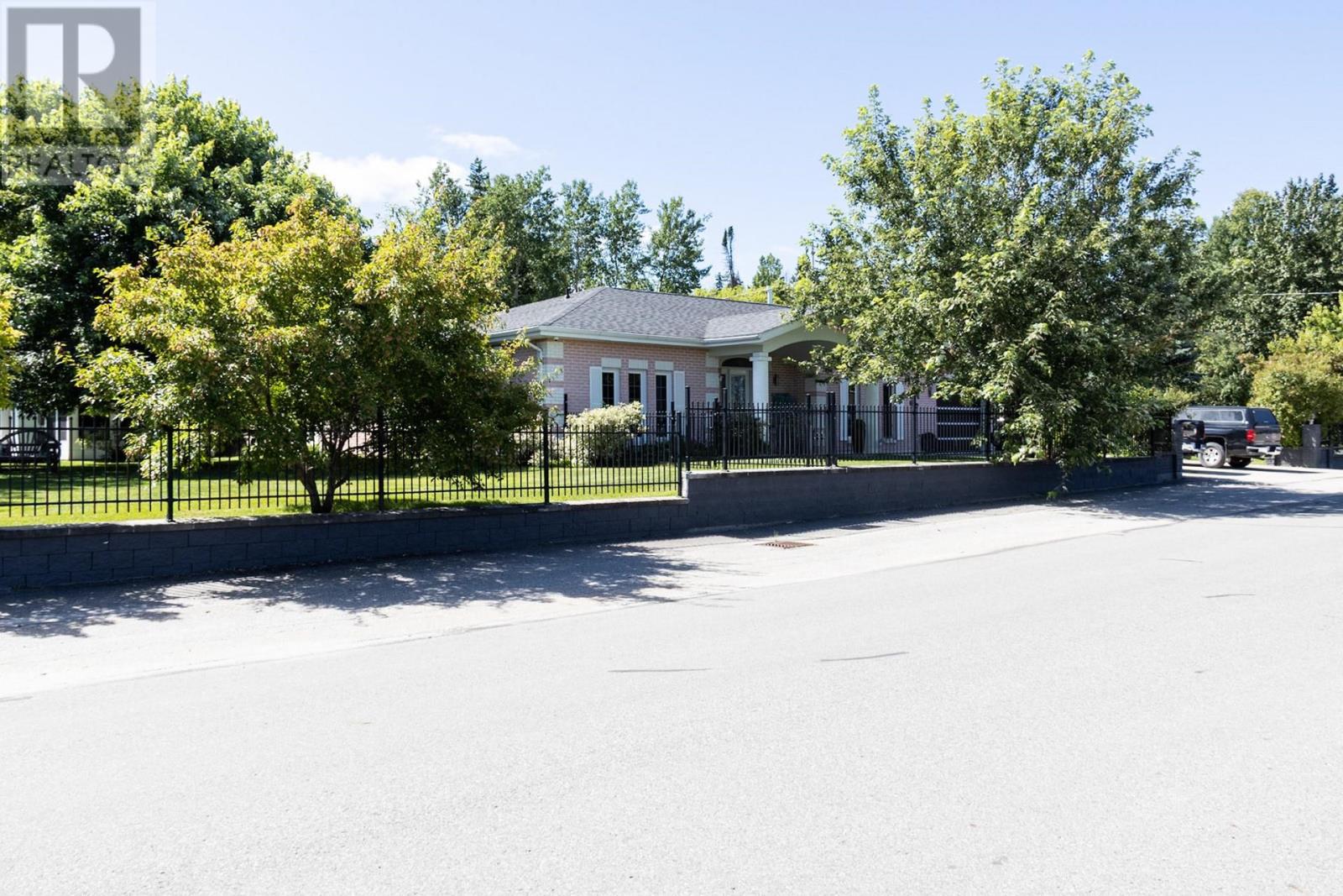 106 Bayview St, Longlac, Ontario  P0T 2A0 - Photo 4 - TB252554