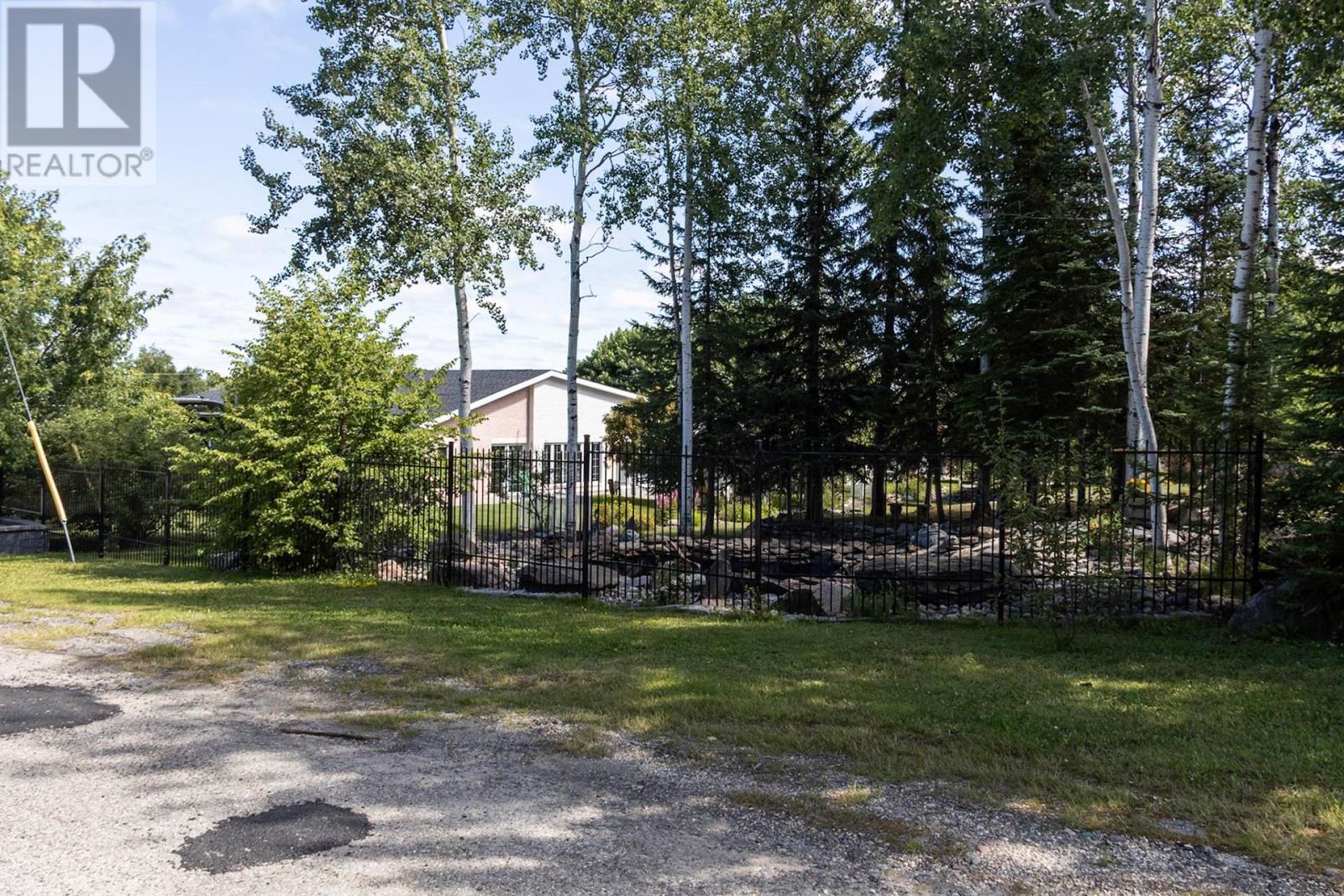 106 Bayview St, Longlac, Ontario  P0T 2A0 - Photo 40 - TB252554