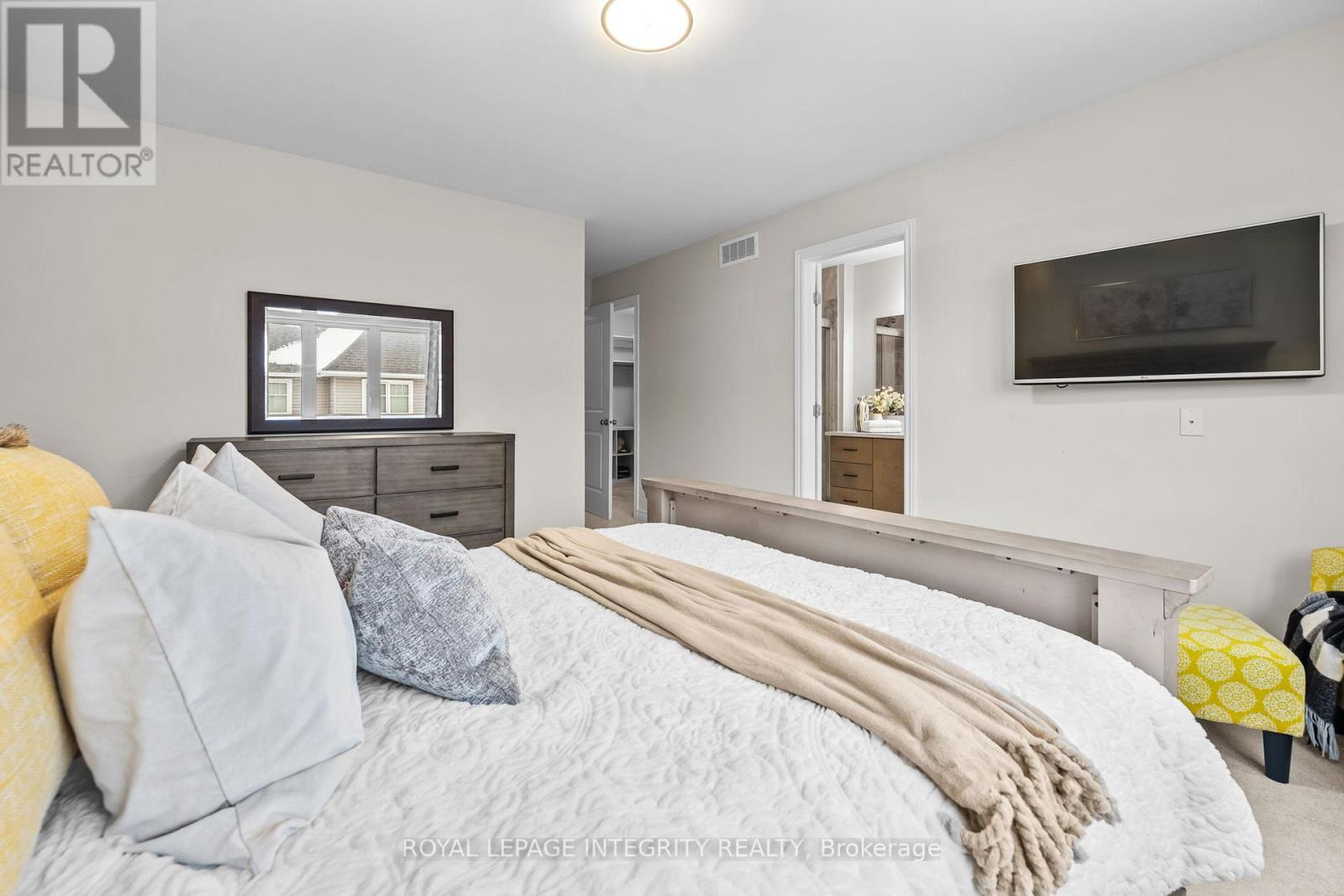 103 Nepeta Crescent, Ottawa, Ontario  K1T 0S5 - Photo 19 - X12786500