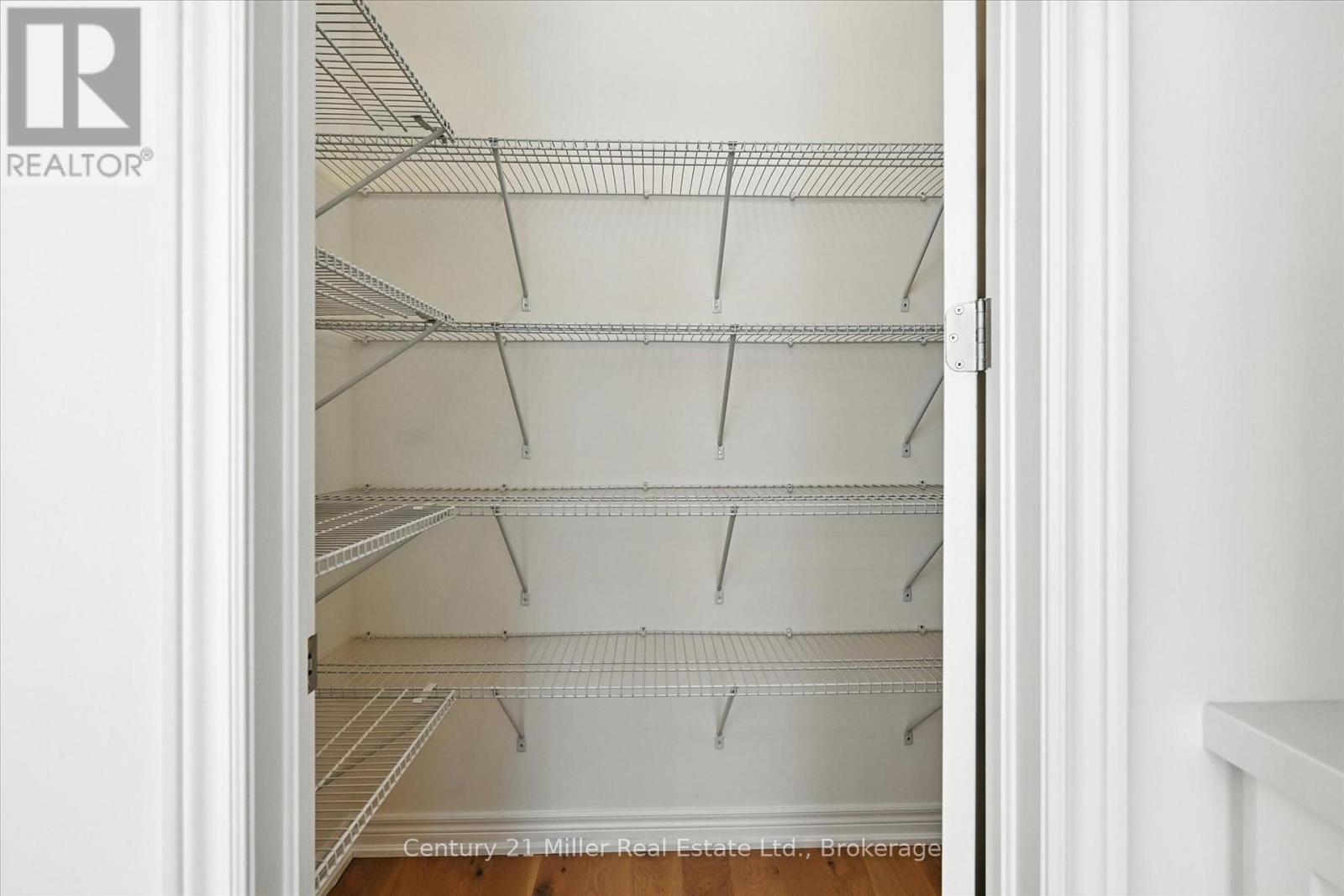 3250 Millicent Avenue, Oakville, Ontario  L6H 0V8 - Photo 19 - W12786348