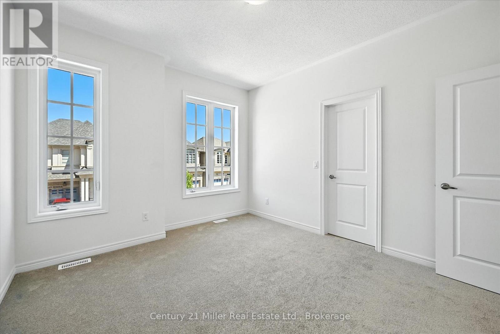 3250 Millicent Avenue, Oakville, Ontario  L6H 0V8 - Photo 29 - W12786348