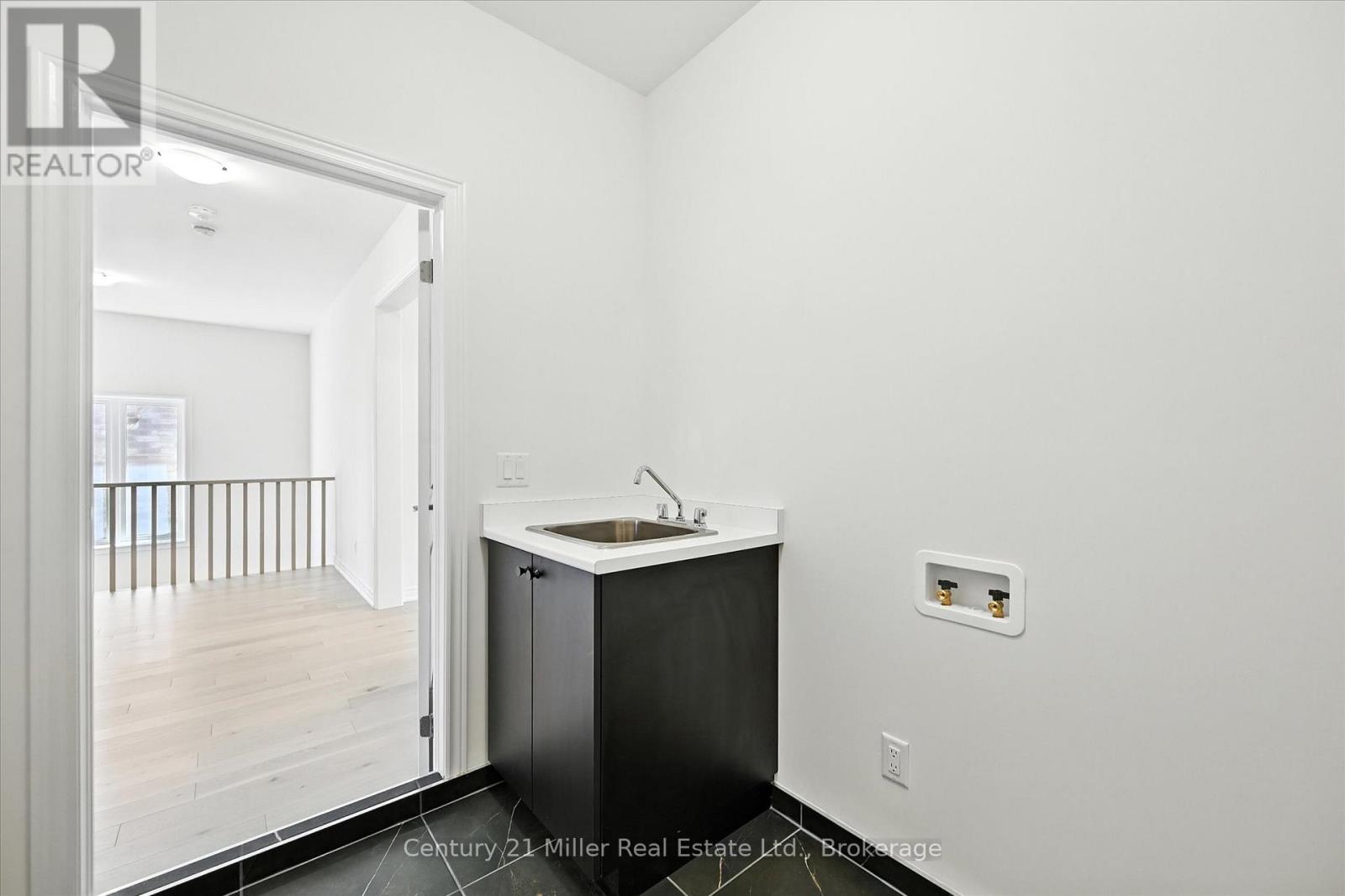 3250 Millicent Avenue, Oakville, Ontario  L6H 0V8 - Photo 32 - W12786348