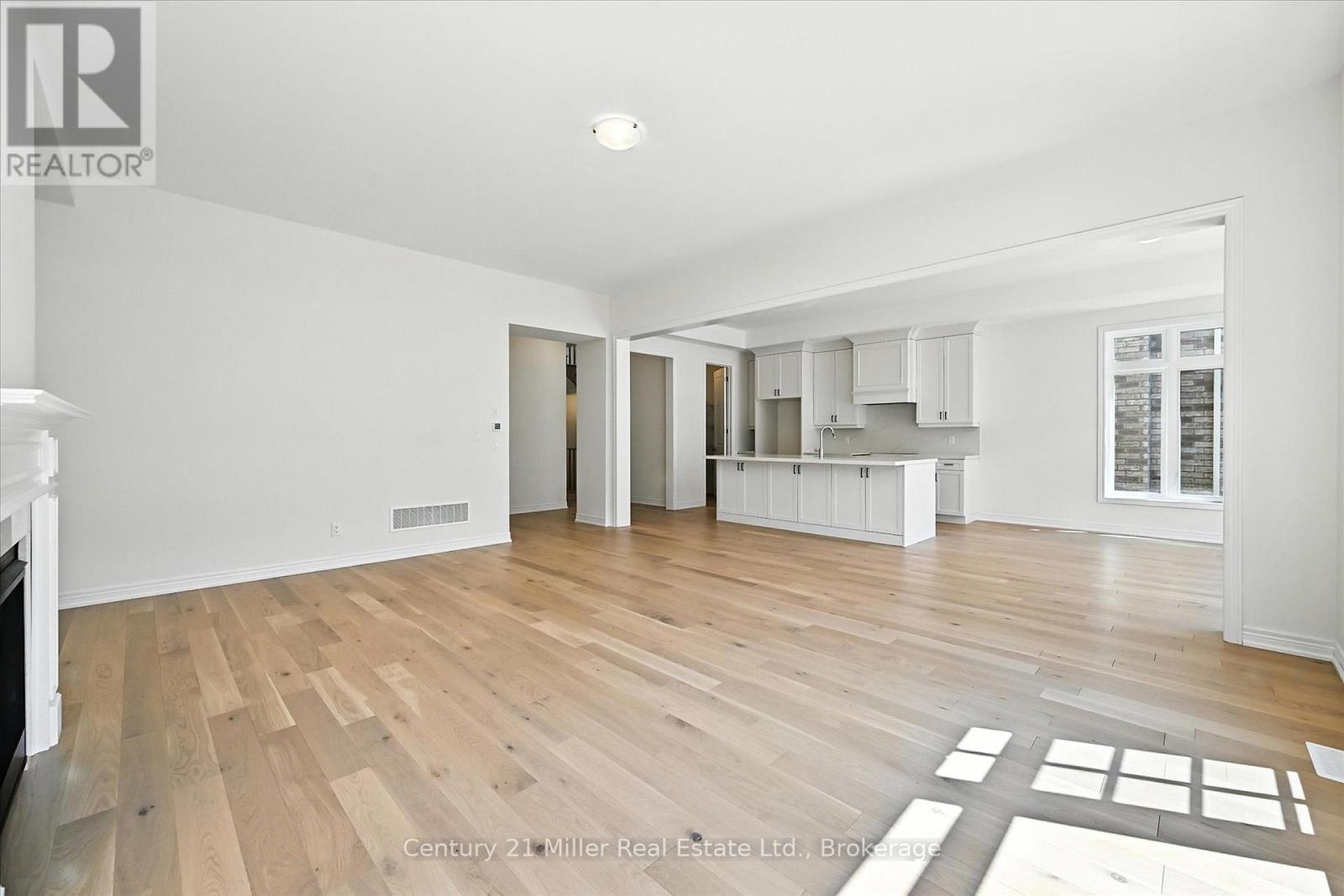 3250 Millicent Avenue, Oakville, Ontario  L6H 0V8 - Photo 9 - W12786348