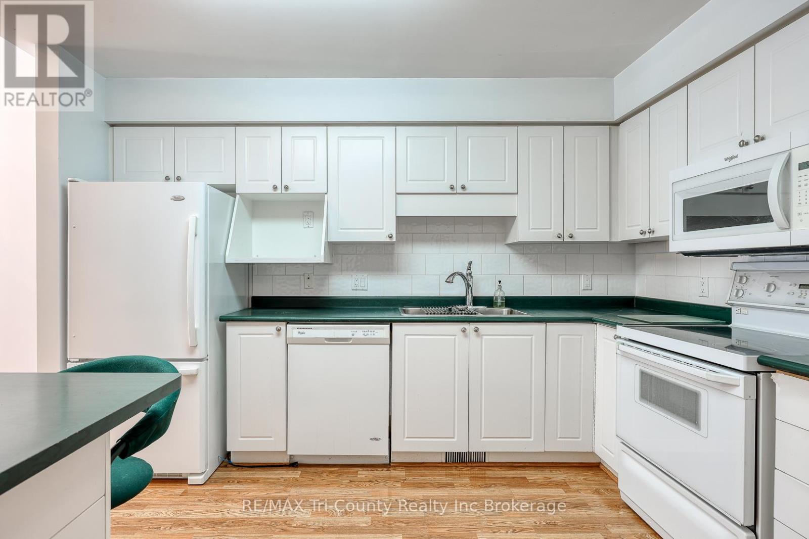 42 Jackson Court, Tillsonburg, Ontario  N4G 5R4 - Photo 5 - X12786414