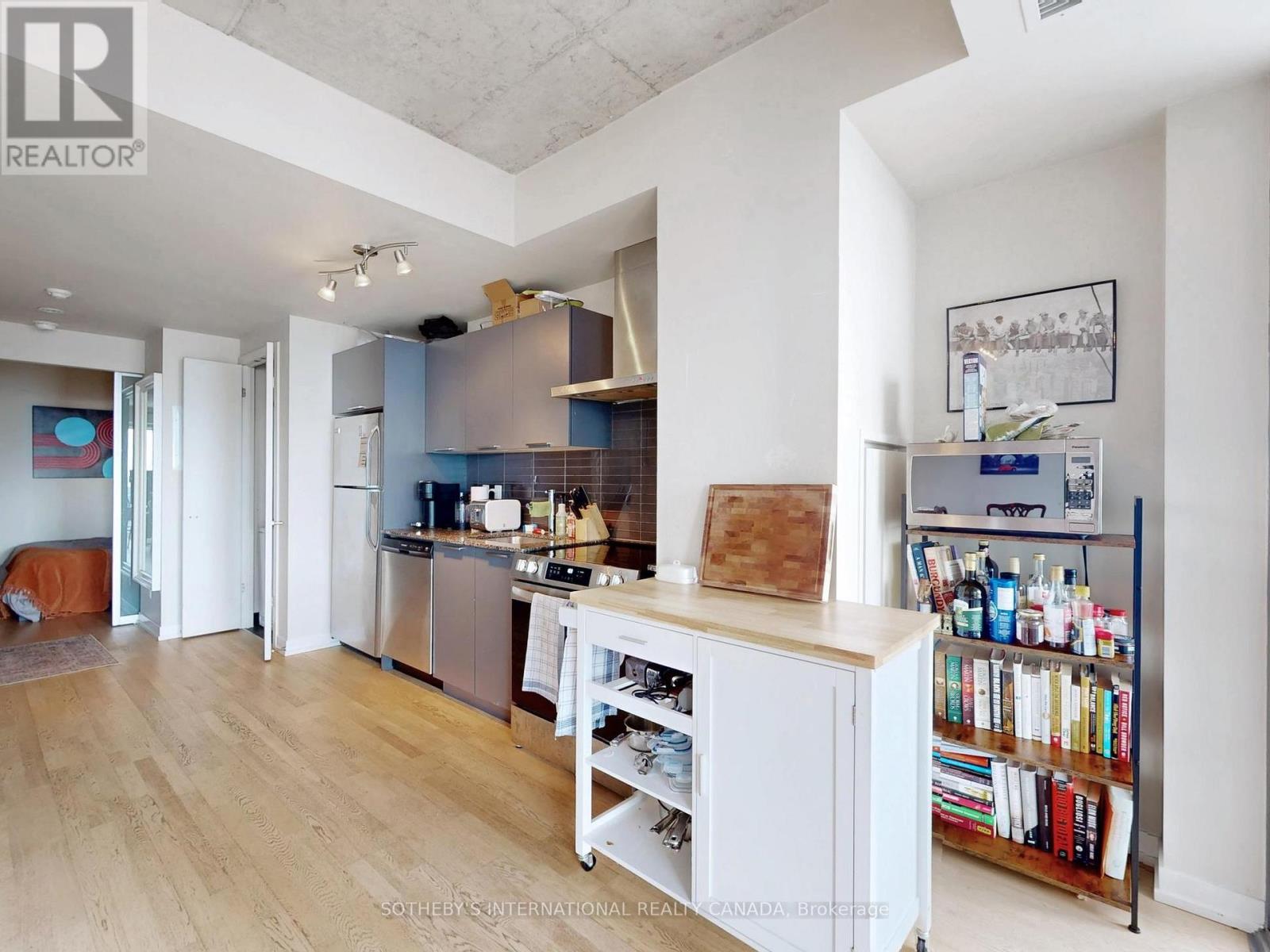 1204 - 95 Bathurst Street, Toronto, Ontario  M5V 0H7 - Photo 11 - C12786352