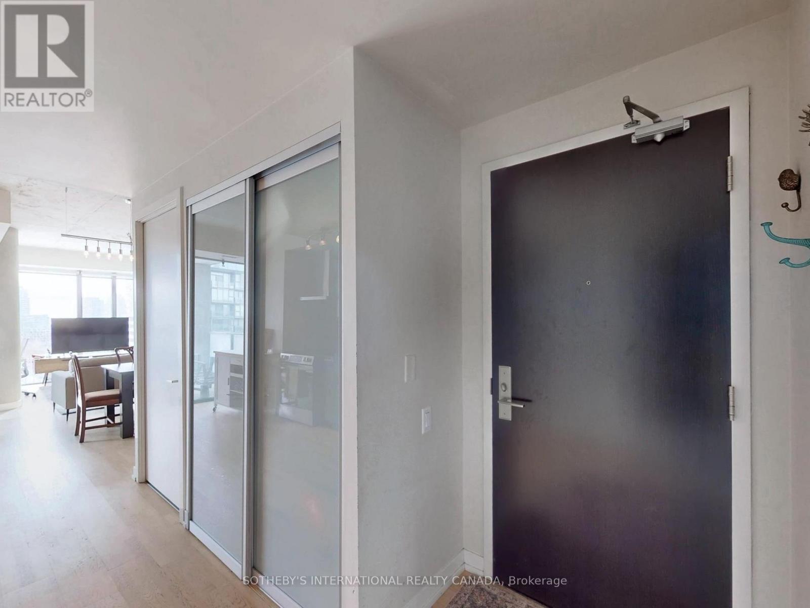 1204 - 95 Bathurst Street, Toronto, Ontario  M5V 0H7 - Photo 4 - C12786352