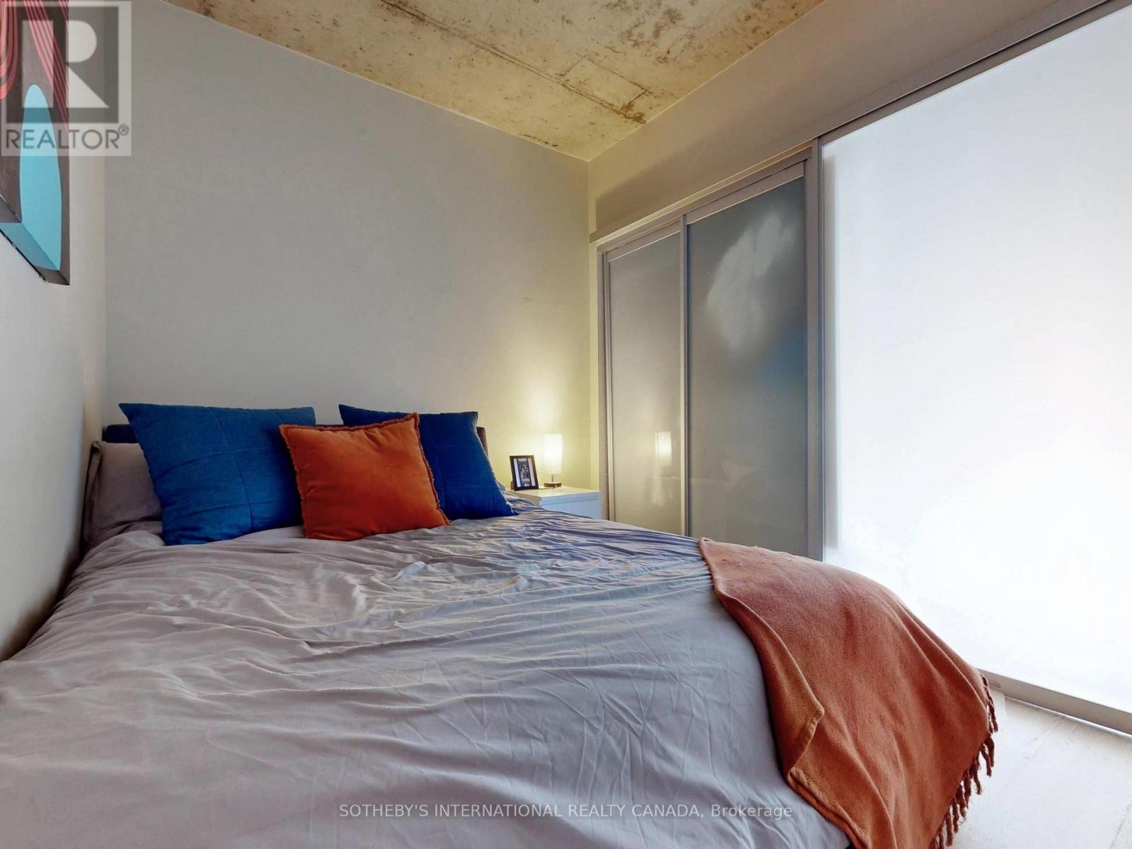 1204 - 95 Bathurst Street, Toronto, Ontario  M5V 0H7 - Photo 7 - C12786352