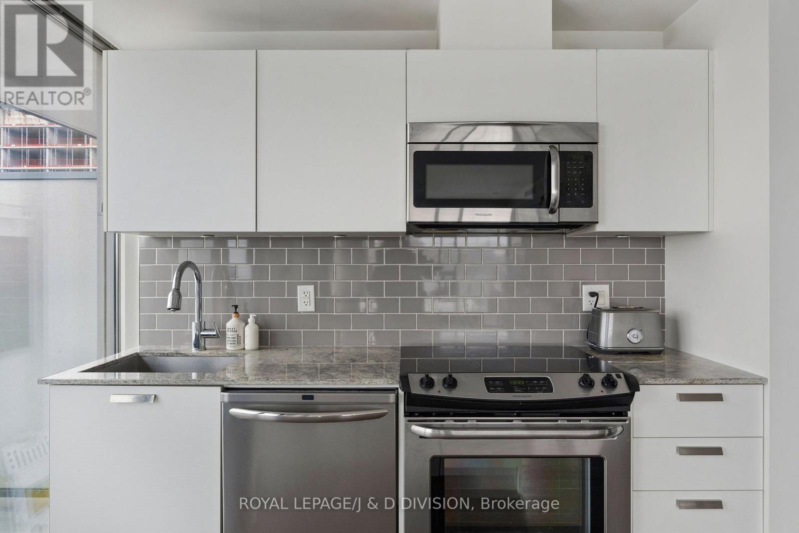 1404 - 1815 Yonge Street, Toronto, Ontario  M4T 2A4 - Photo 11 - C12786358