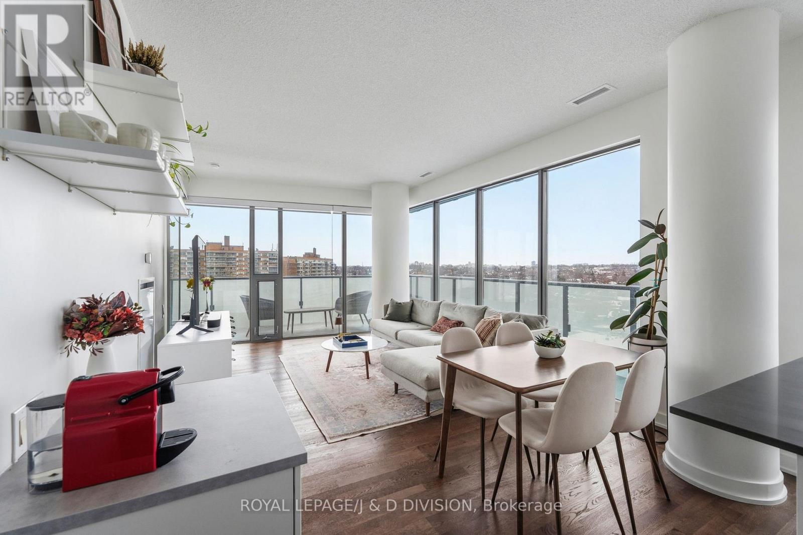 1404 - 1815 Yonge Street, Toronto, Ontario  M4T 2A4 - Photo 2 - C12786358