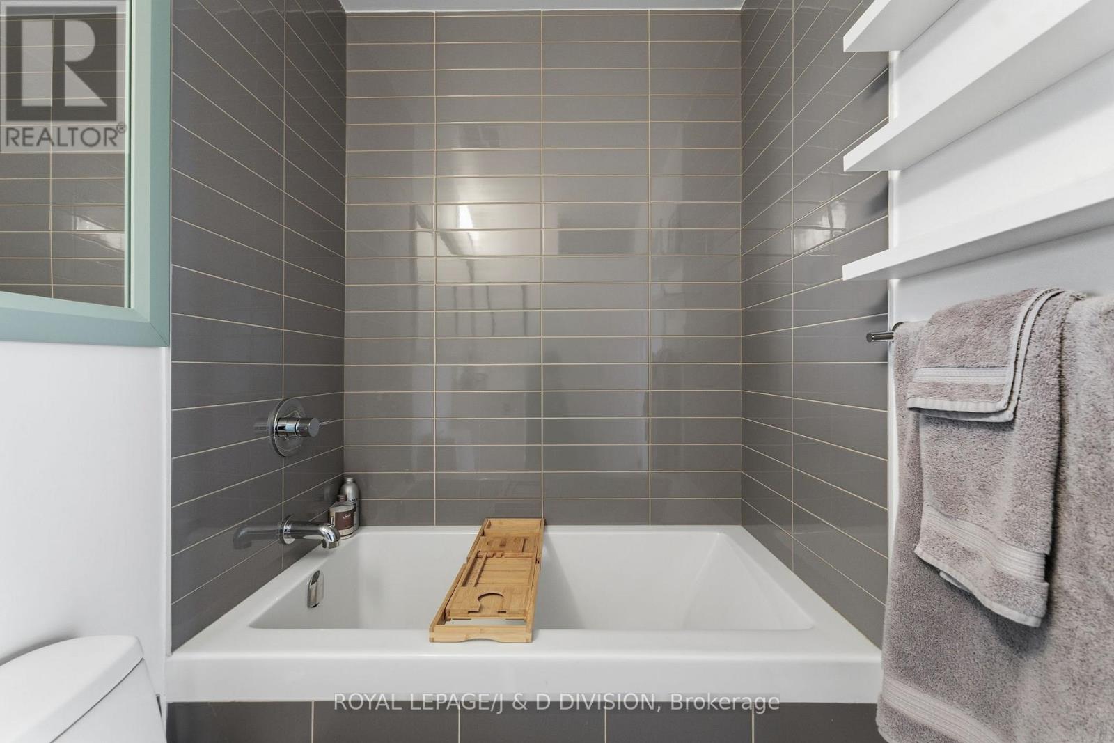 1404 - 1815 Yonge Street, Toronto, Ontario  M4T 2A4 - Photo 23 - C12786358