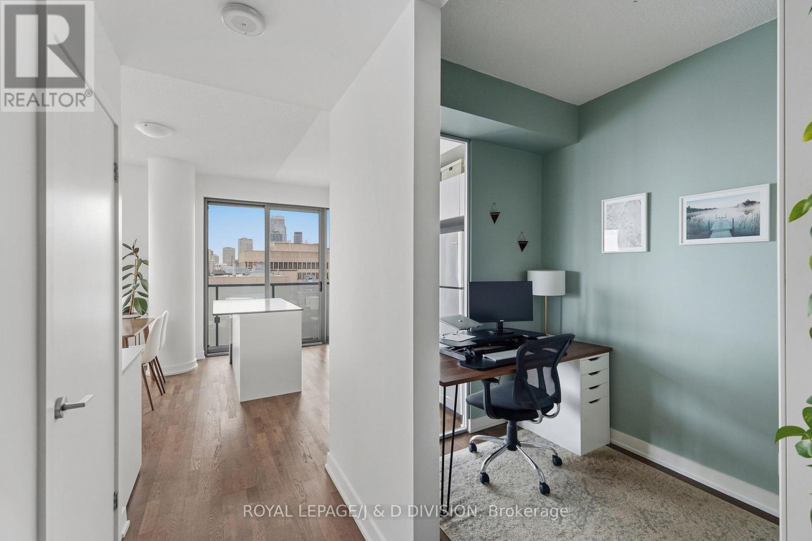 1404 - 1815 Yonge Street, Toronto, Ontario  M4T 2A4 - Photo 8 - C12786358