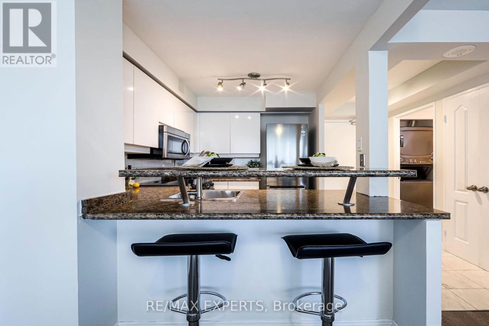 1006 - 942 Yonge Street, Toronto, Ontario  M4W 3S8 - Photo 15 - C12786440