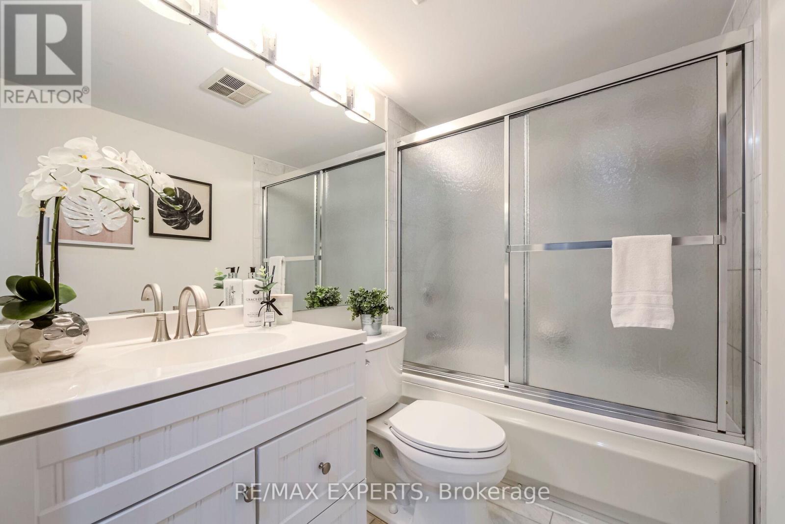 1006 - 942 Yonge Street, Toronto, Ontario  M4W 3S8 - Photo 33 - C12786440