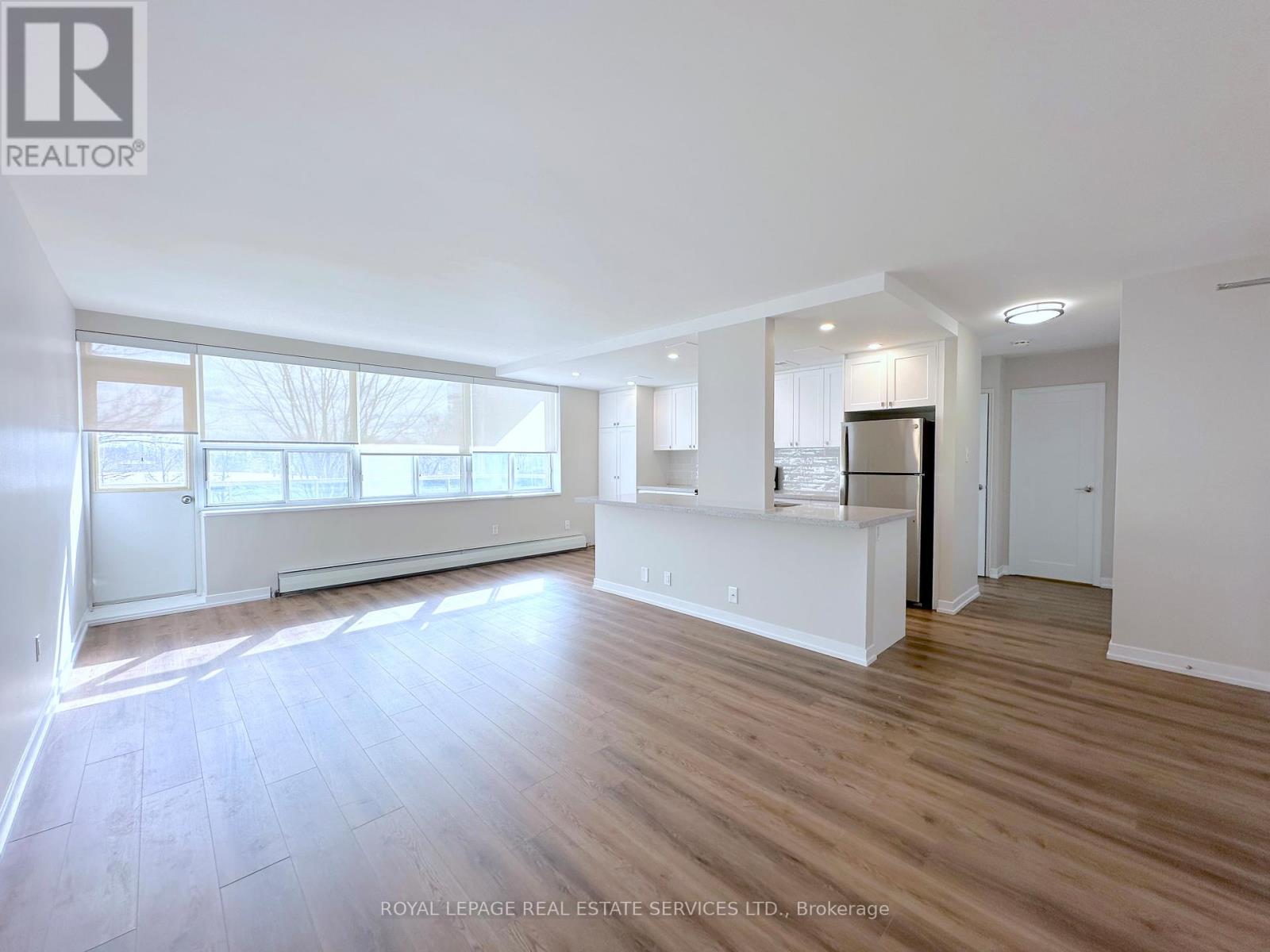 202 - 300 St Clair Avenue W, Toronto, Ontario  M4V 1S4 - Photo 3 - C12786470