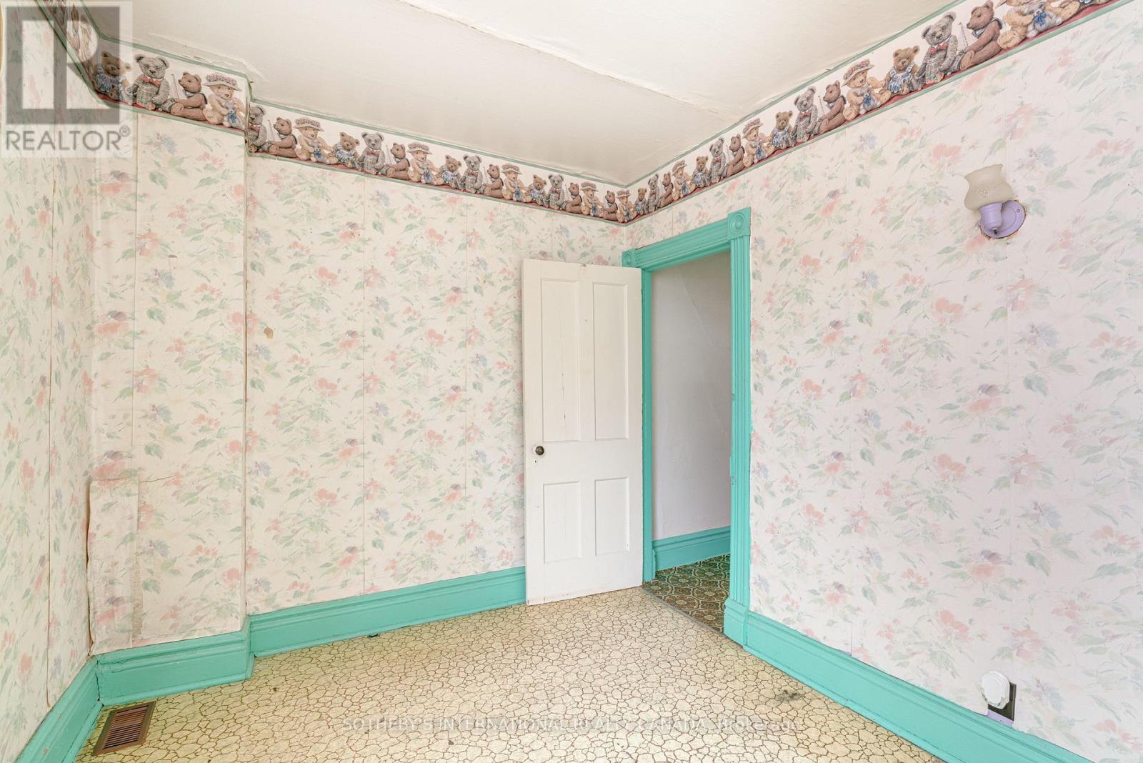 364 Logan Avenue, Toronto, Ontario  M4M 2N7 - Photo 13 - E12786370