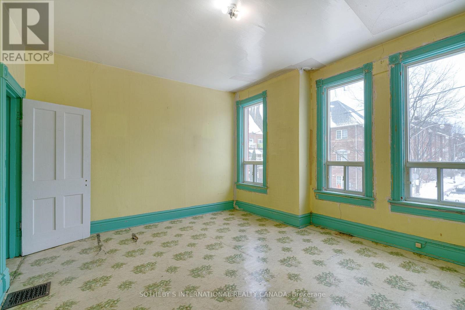 364 Logan Avenue, Toronto, Ontario  M4M 2N7 - Photo 17 - E12786370