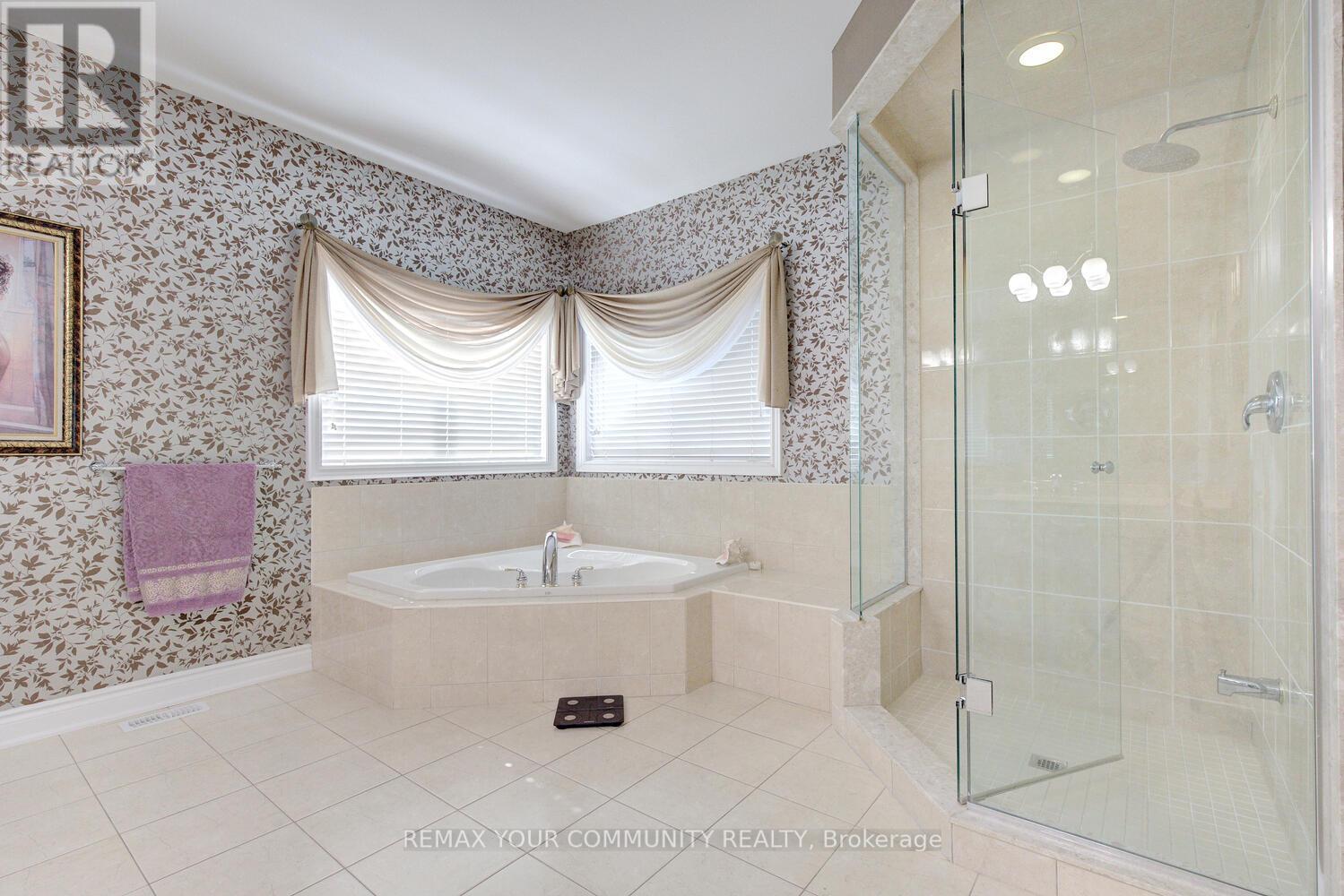 58 Michael Fisher Avenue, Vaughan, Ontario  L6A 0K9 - Photo 23 - N12786300