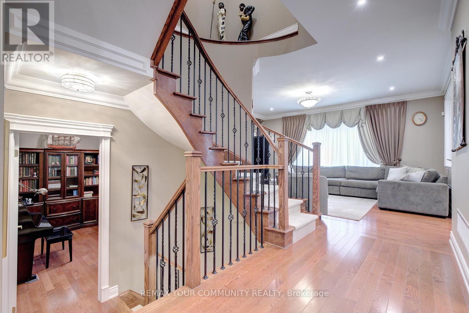 58 Michael Fisher Avenue, Vaughan, Ontario  L6A 0K9 - Photo 32 - N12786300