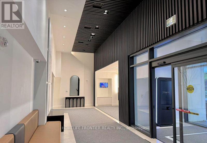 805w - 3 Rosewater Street, Richmond Hill, Ontario  L4C 0T4 - Photo 3 - N12786326