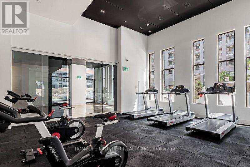 805w - 3 Rosewater Street, Richmond Hill, Ontario  L4C 0T4 - Photo 7 - N12786326